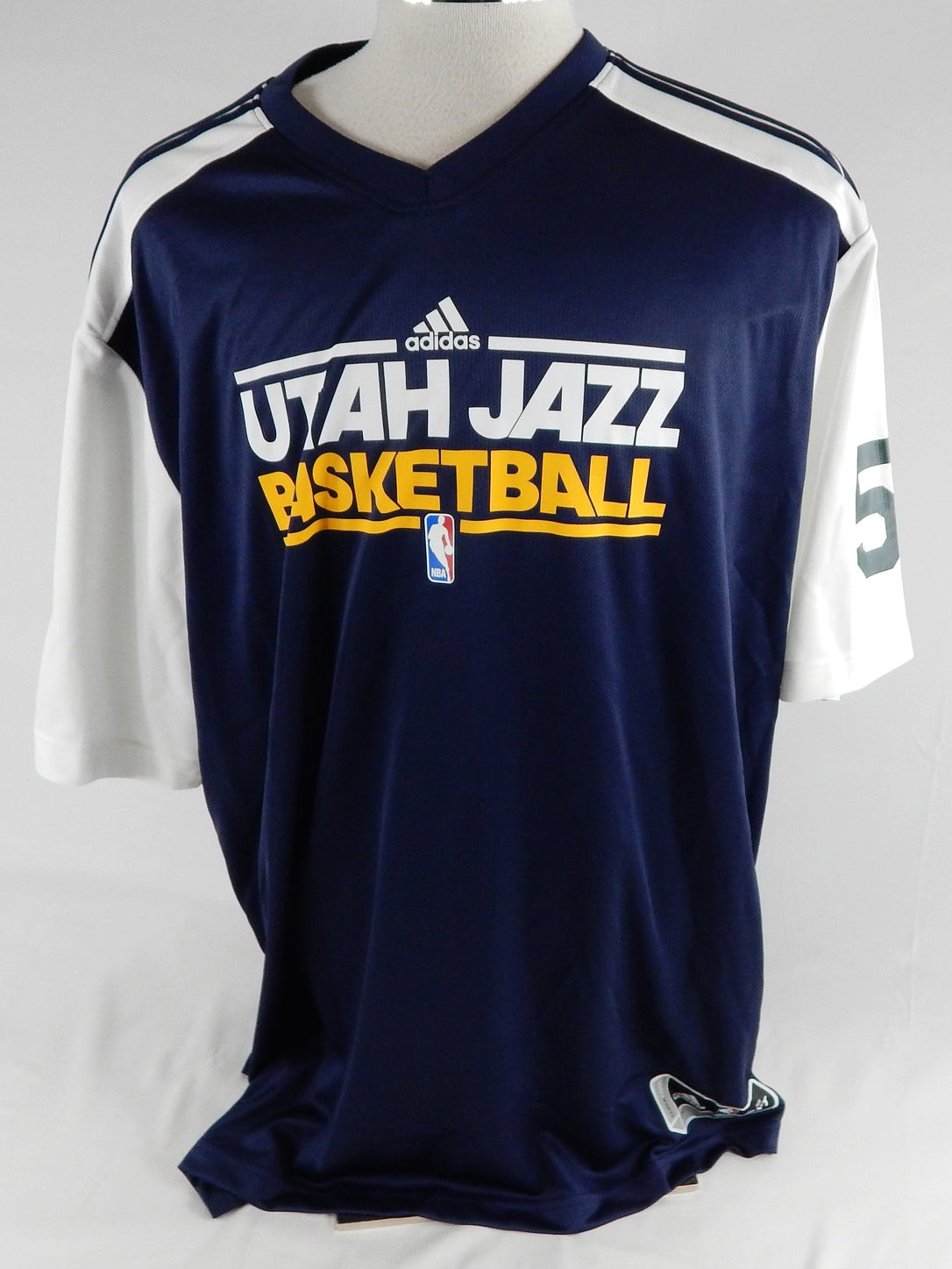 2010-11 Utah Jazz Ryan Thompson #5 Game Used Navy Shooting Shirt 2XL 195