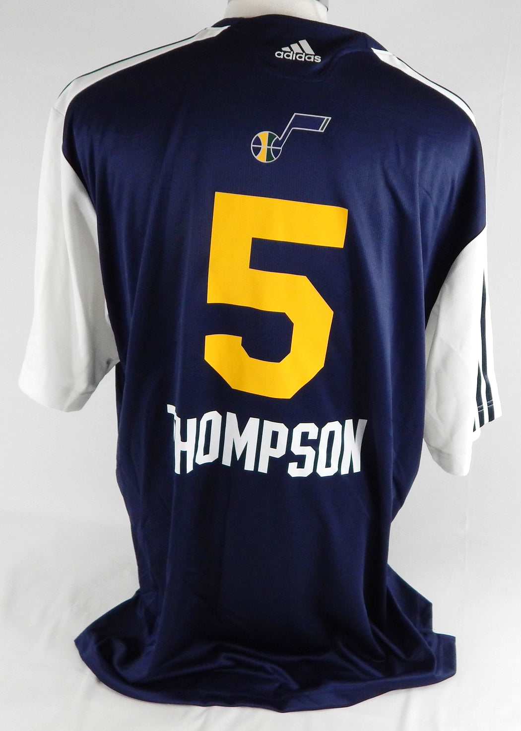 2010-11 Utah Jazz Ryan Thompson #5 Game Used Navy Shooting Shirt 2XL 195 Pic2