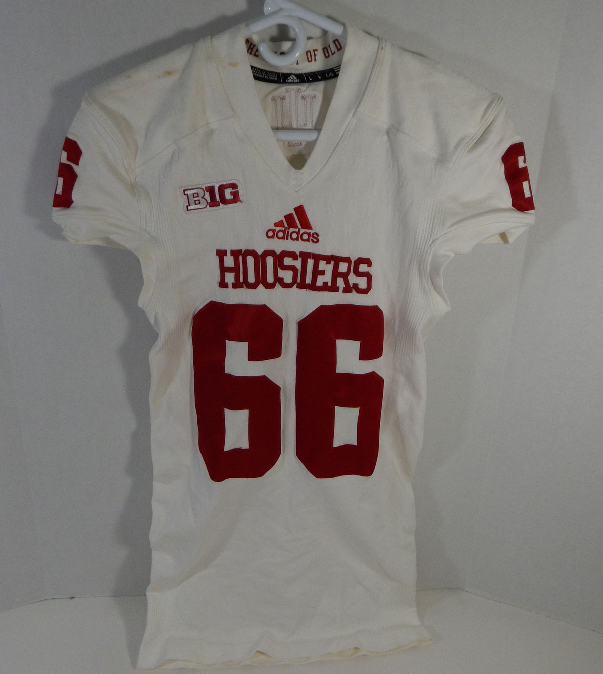 2015 Indiana Hoosiers #66 Game Used White Jersey Nameplate Removed L DP13993