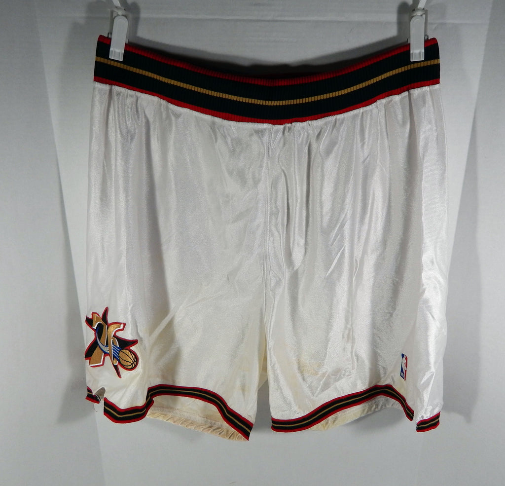2000s Philadelphia 76ers #25 Game Used White Shorts 46+1+1 DP68178