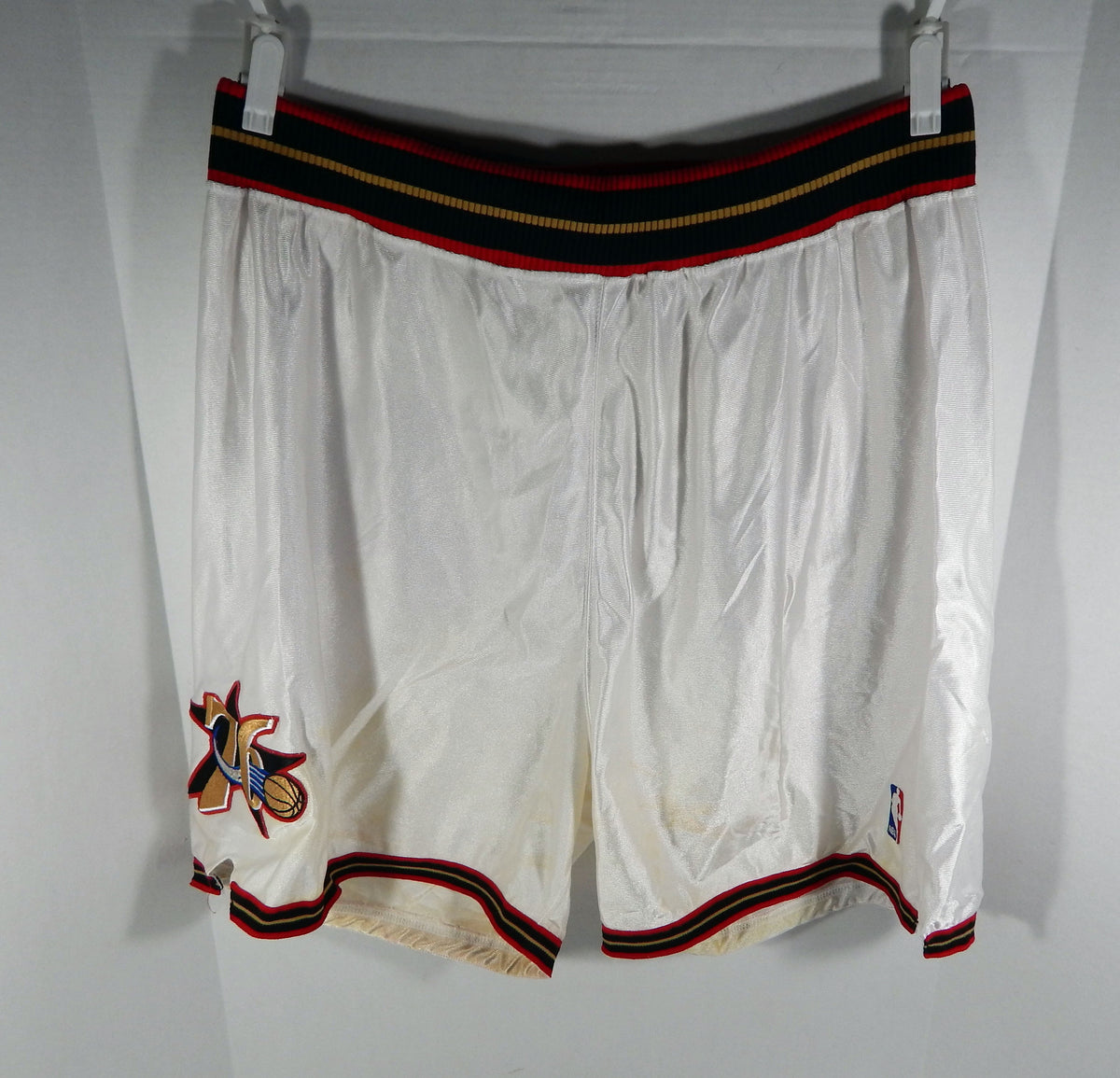 2000s Philadelphia 76ers #25 Game Used White Shorts 46+1+1 DP68178