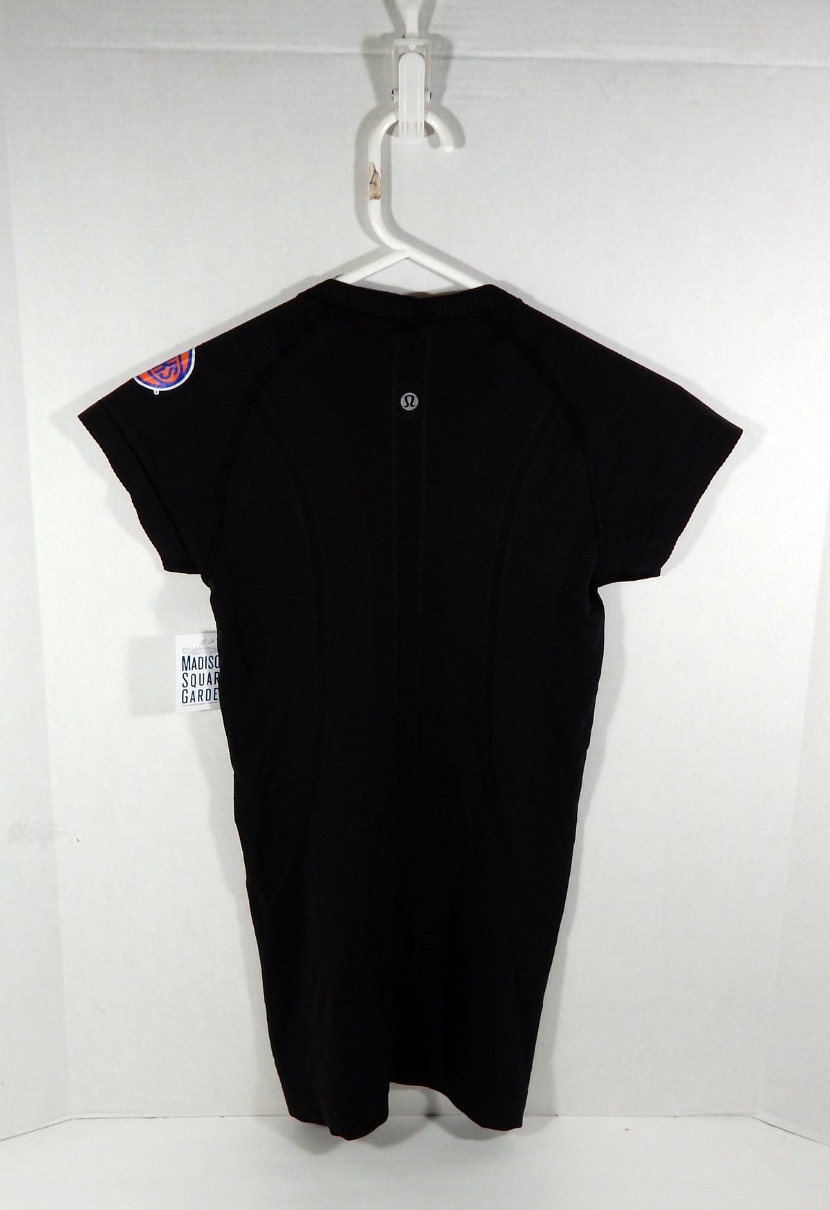 New Womens Lululemon New York Knicks Black T-Shirt Swiftly Tech Crew 2.0 4 4S Pic2