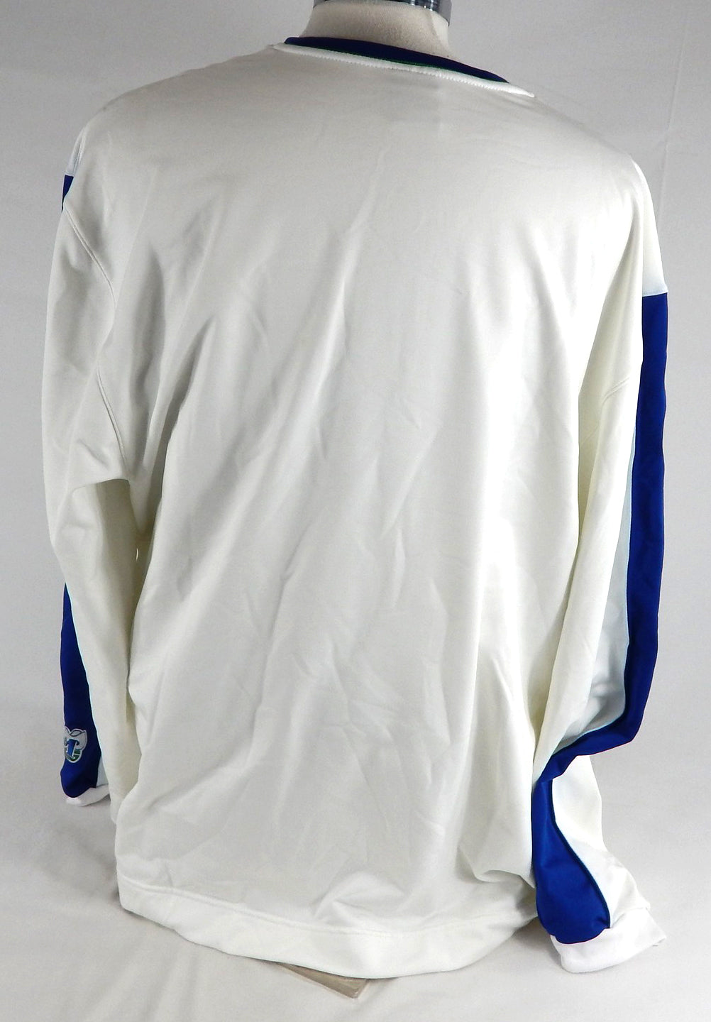 2000s Dallas Mavericks Game Issued White Shooting Warm Up Shirt XL 216 Pic2