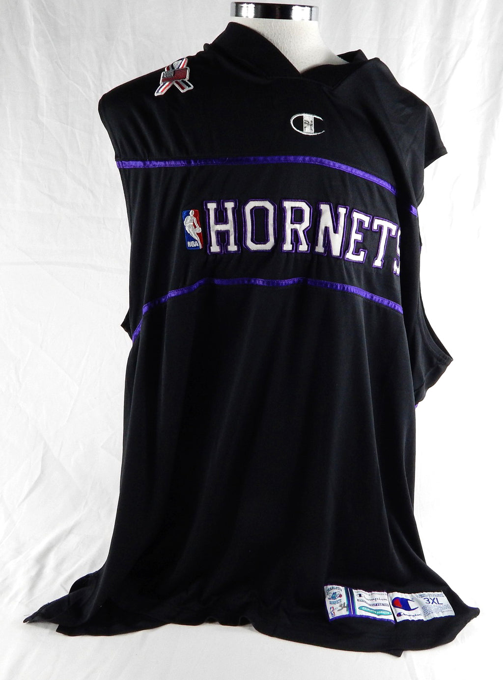 2001-02 Charlotte Hornets Robert Traylor #34 Game Used Black Tank Shirt 911 P 8