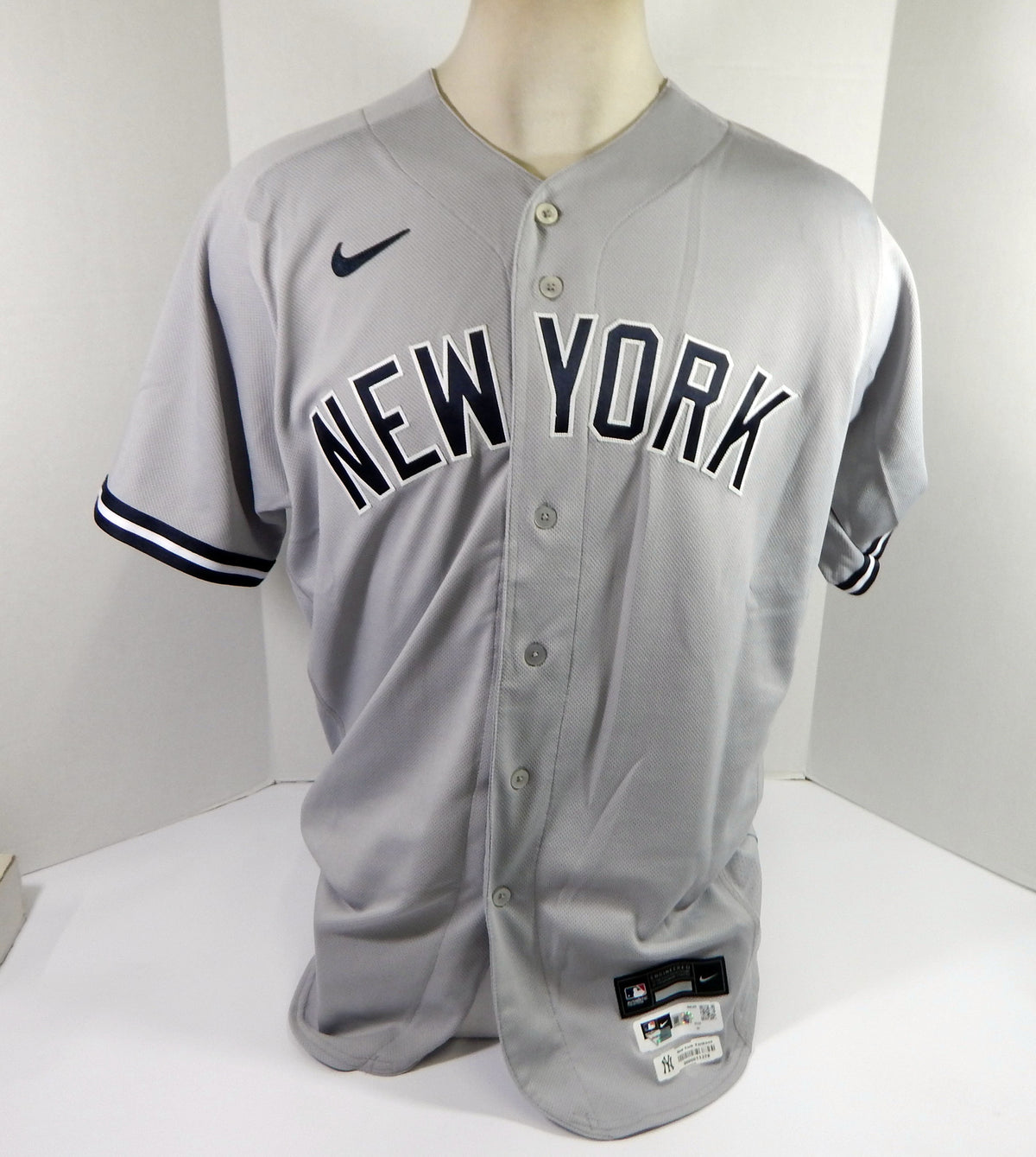2021 New York Yankees Luis Severino #40 Game Issued Pos Used Grey Jersey 16 P 7 Pic2