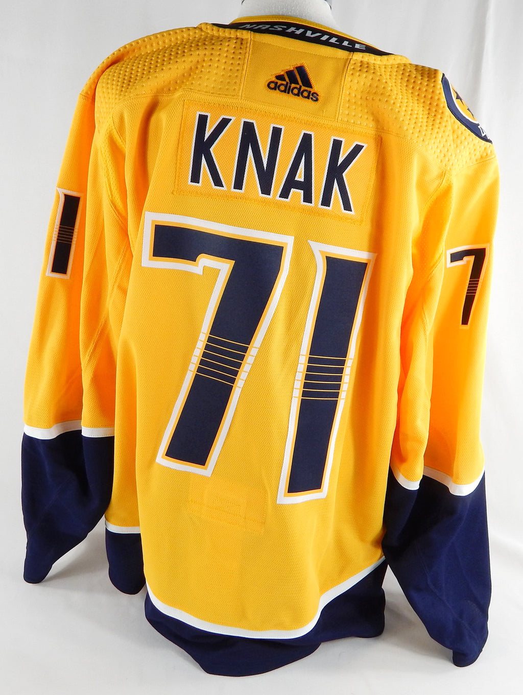 2019 Nashville Predators Simon Knak #71 Game Issued Yellow Jersey 56 691 Pic2