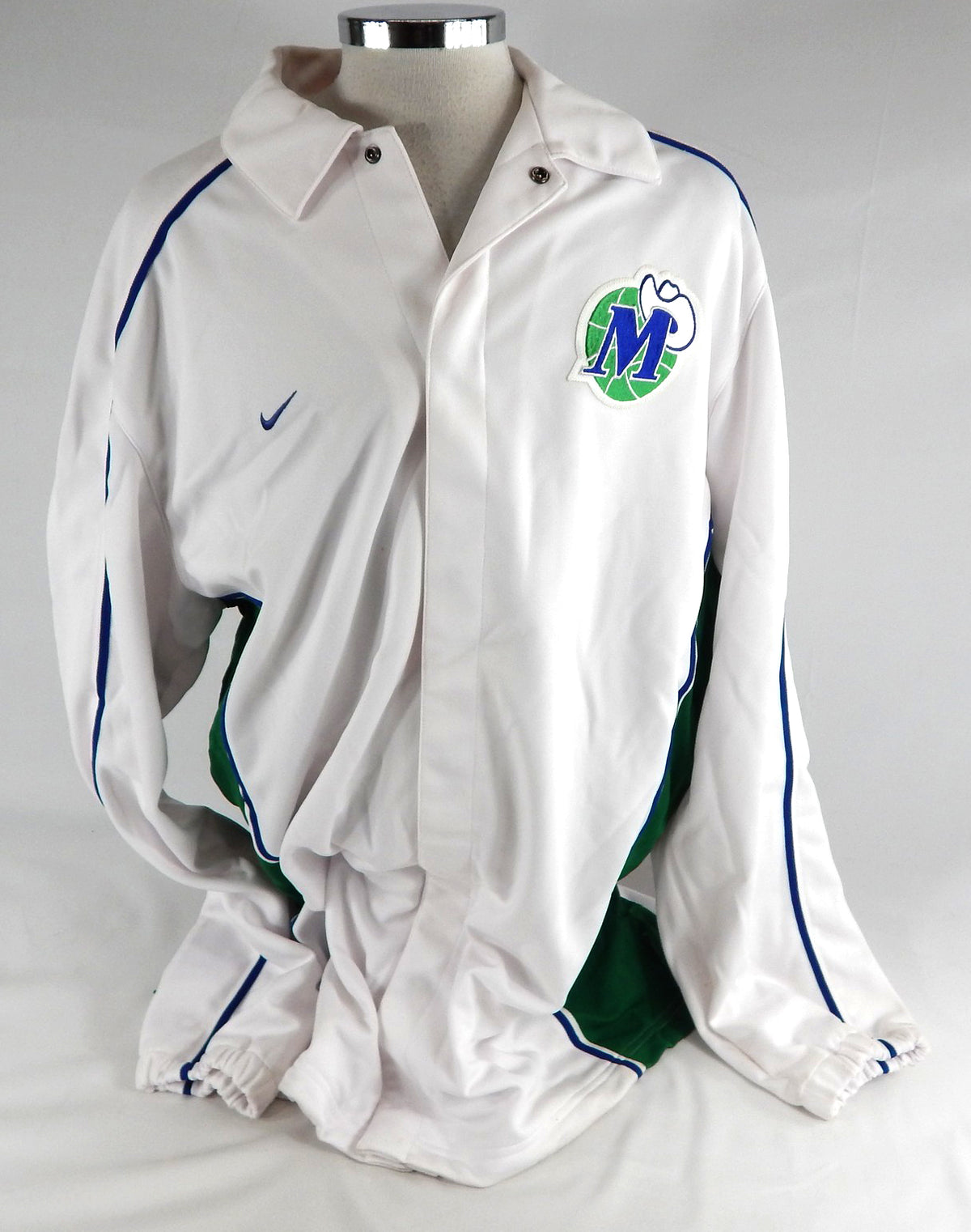 2001-02 Dallas Mavericks Game Issued White Warm Up Jacket 3XL 229