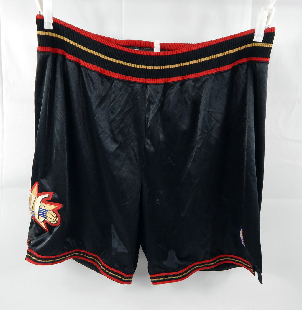2006-09 Philadelphia 76ers Game Issued Black Shorts 44 134