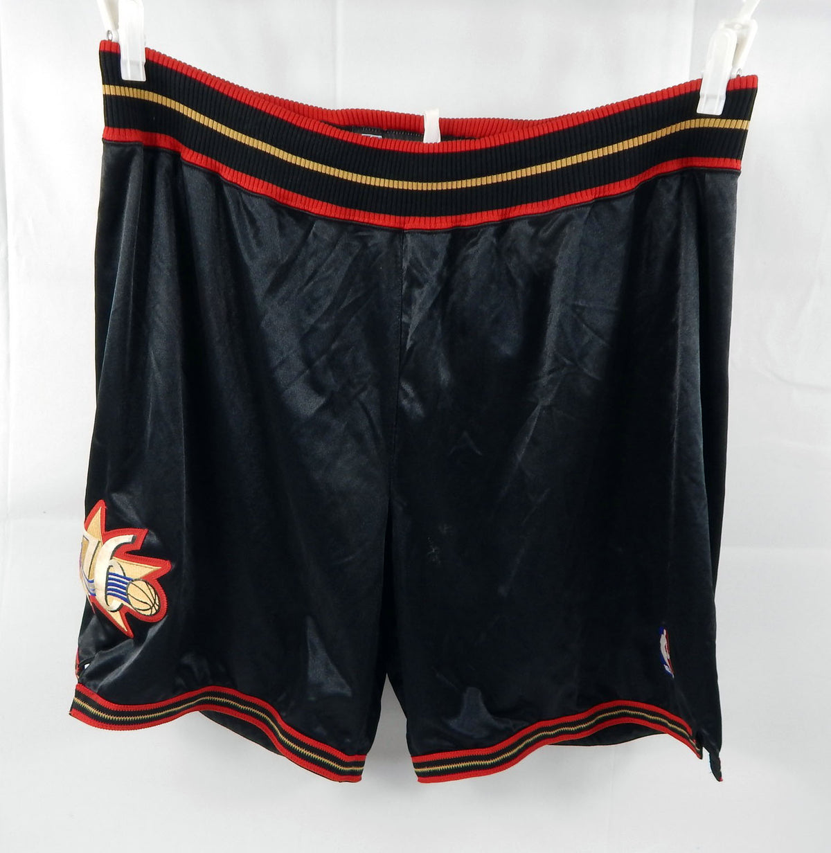 2006-09 Philadelphia 76ers Game Issued Black Shorts 44 134