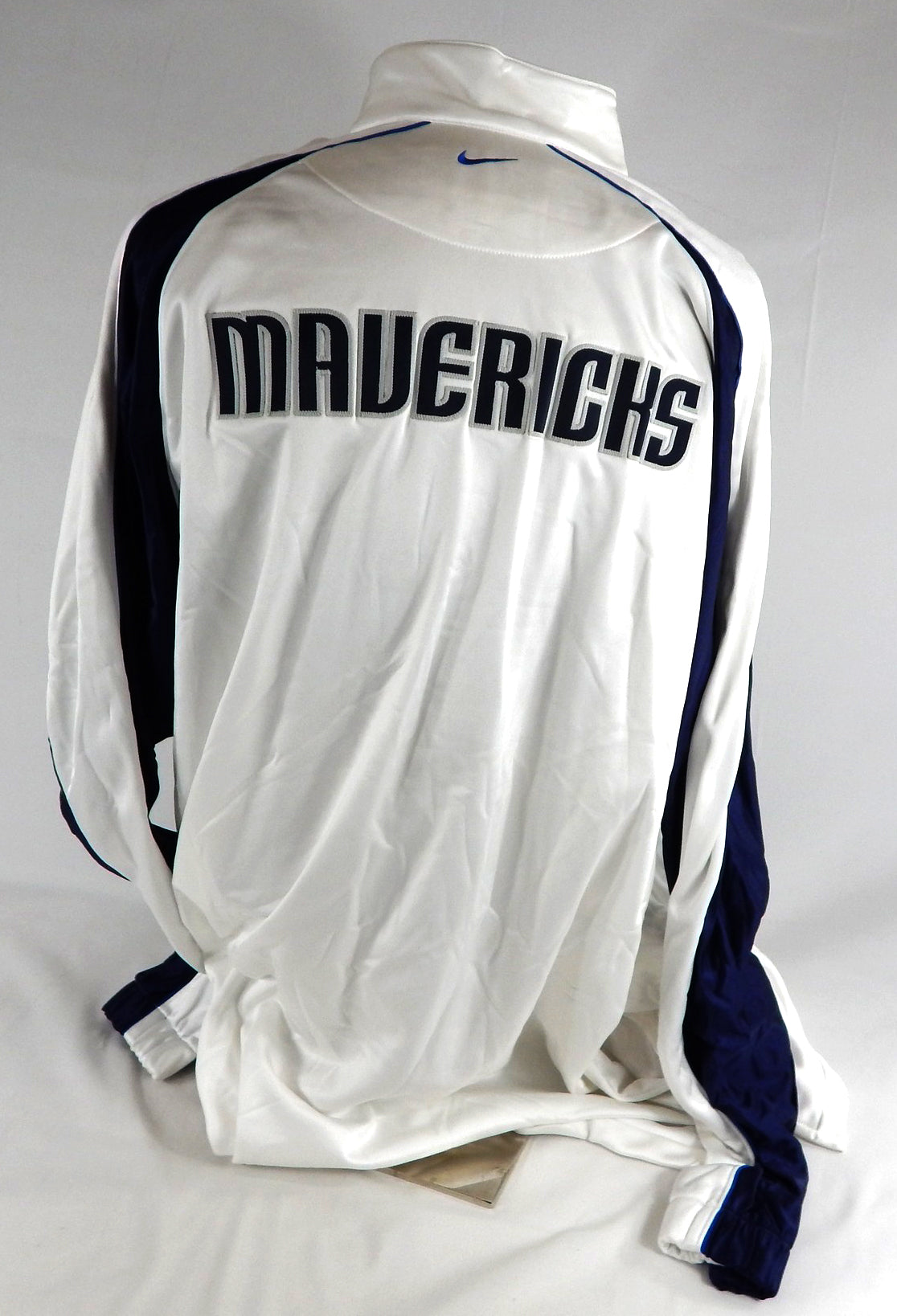 2001-02 Dallas Mavericks Game Issued White Warm Up Jacket 3XL 233 Pic2
