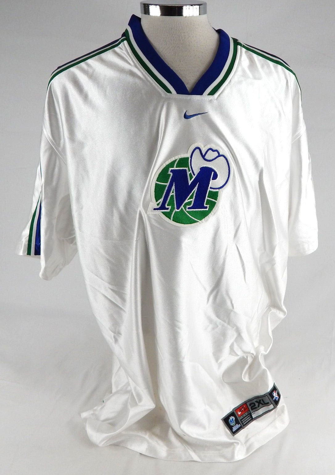Dallas Mavericks #42 Game Used White Shooting Shirt XXL 236