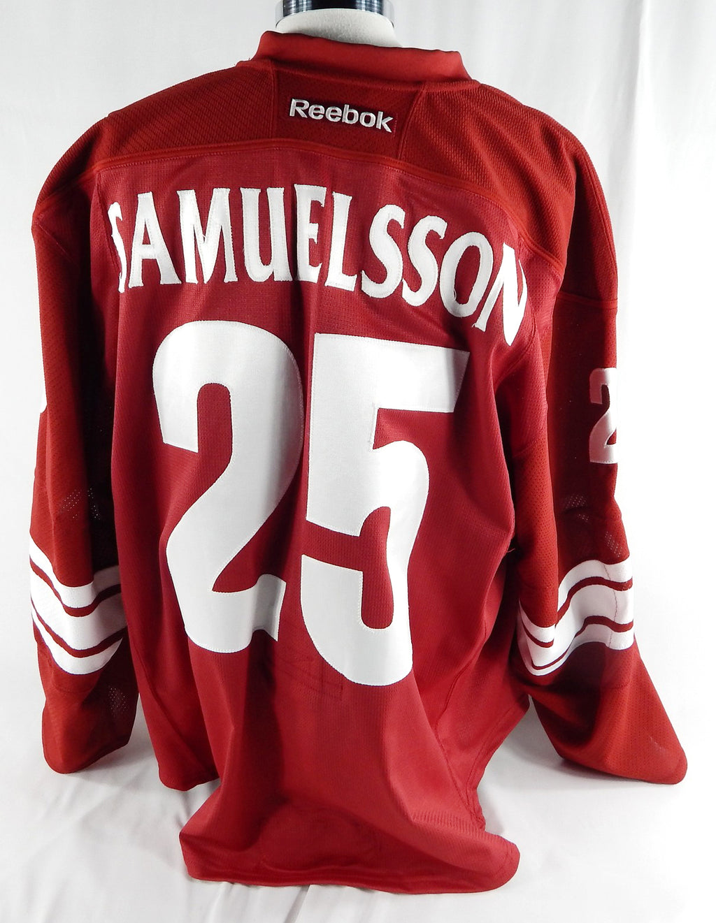 2014-15 Arizona Coyotes Philip Samuelsson #25 Game Used Red Jersey 58 706 Pic2
