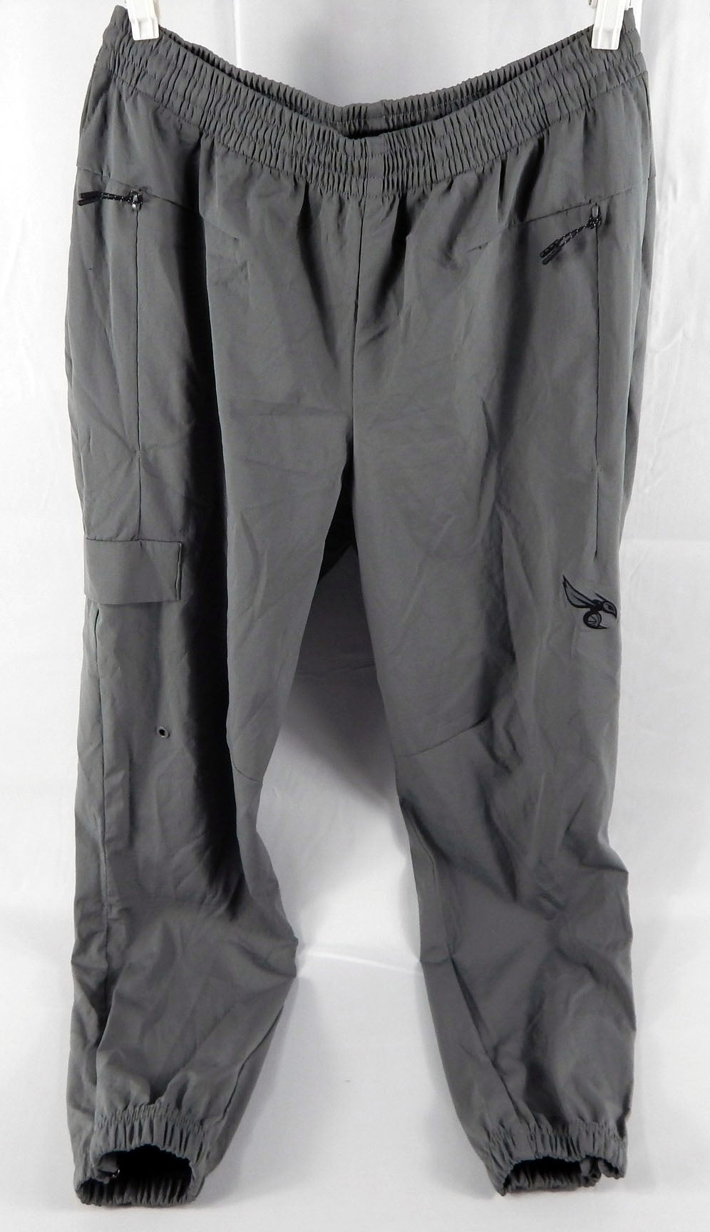 2016-17 Charlotte Hornets Team Issued Grey Travel Pants M 961