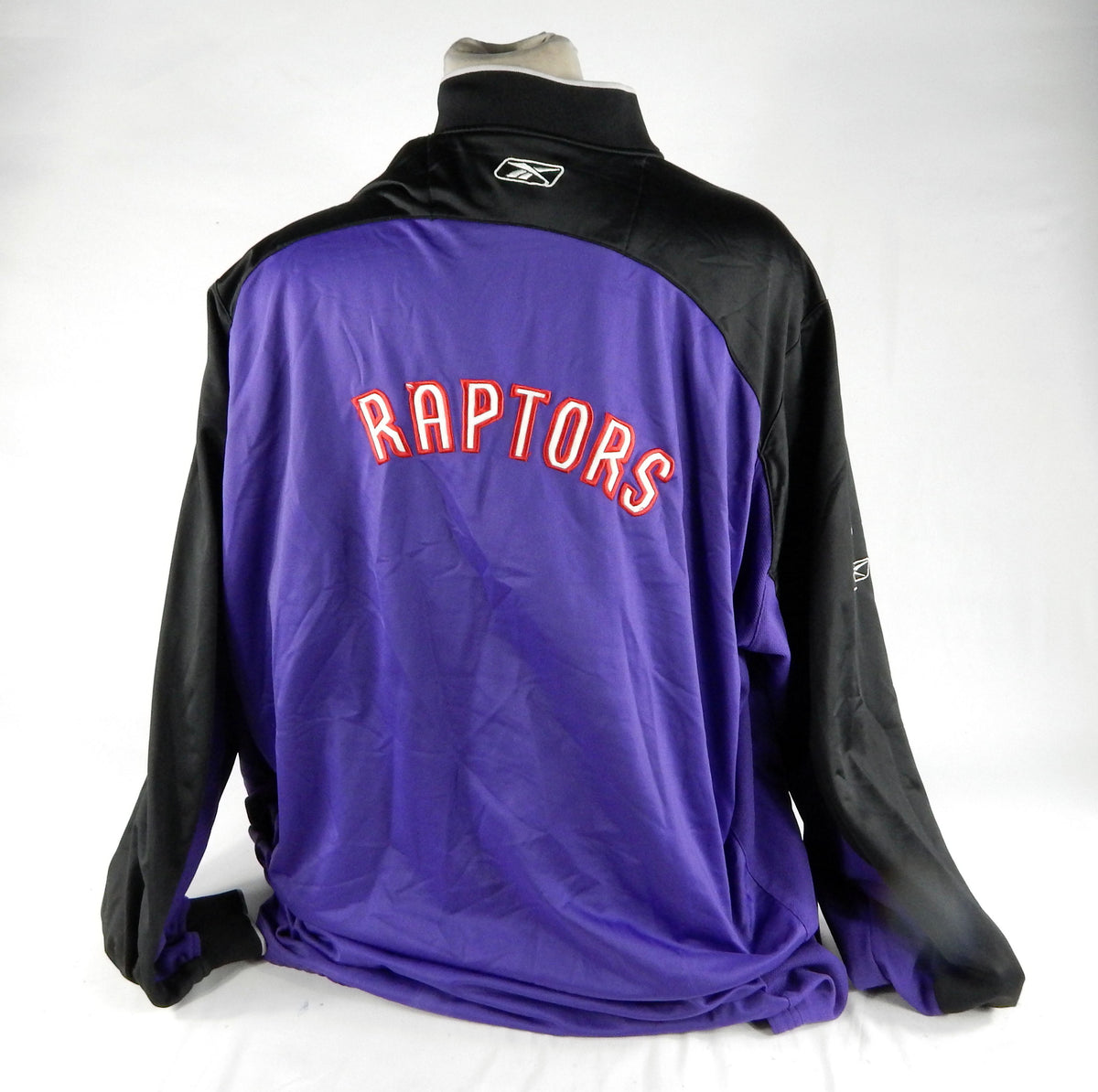 2004-05 Toronto Raptors Rafael Araujo #55 Game Used Black Warm Up Jacket 4XL 49 Pic2