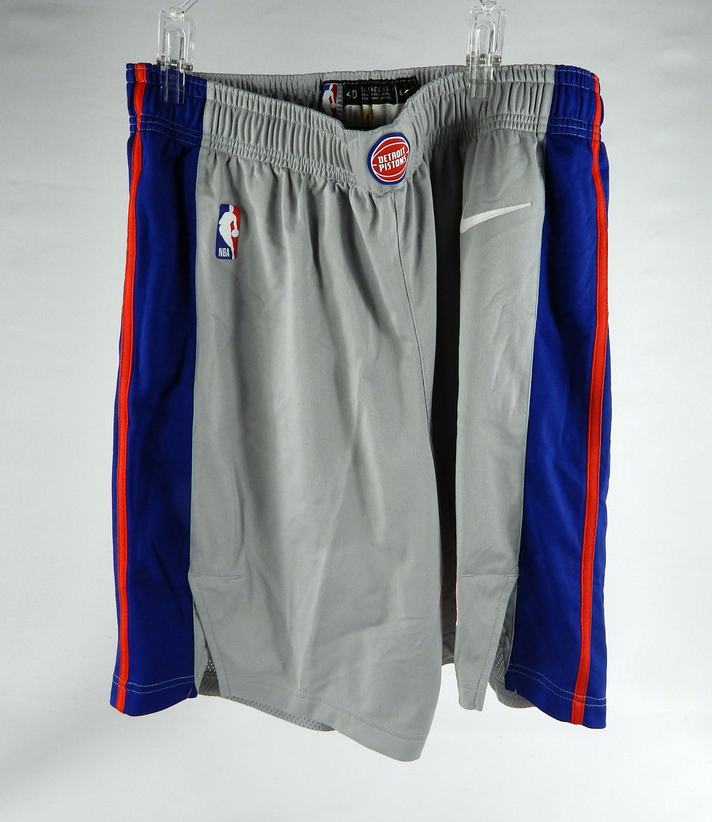 2018-19 Detroit Pistons Blake Griffin #23 Game Used Grey Shorts 40 DP71630