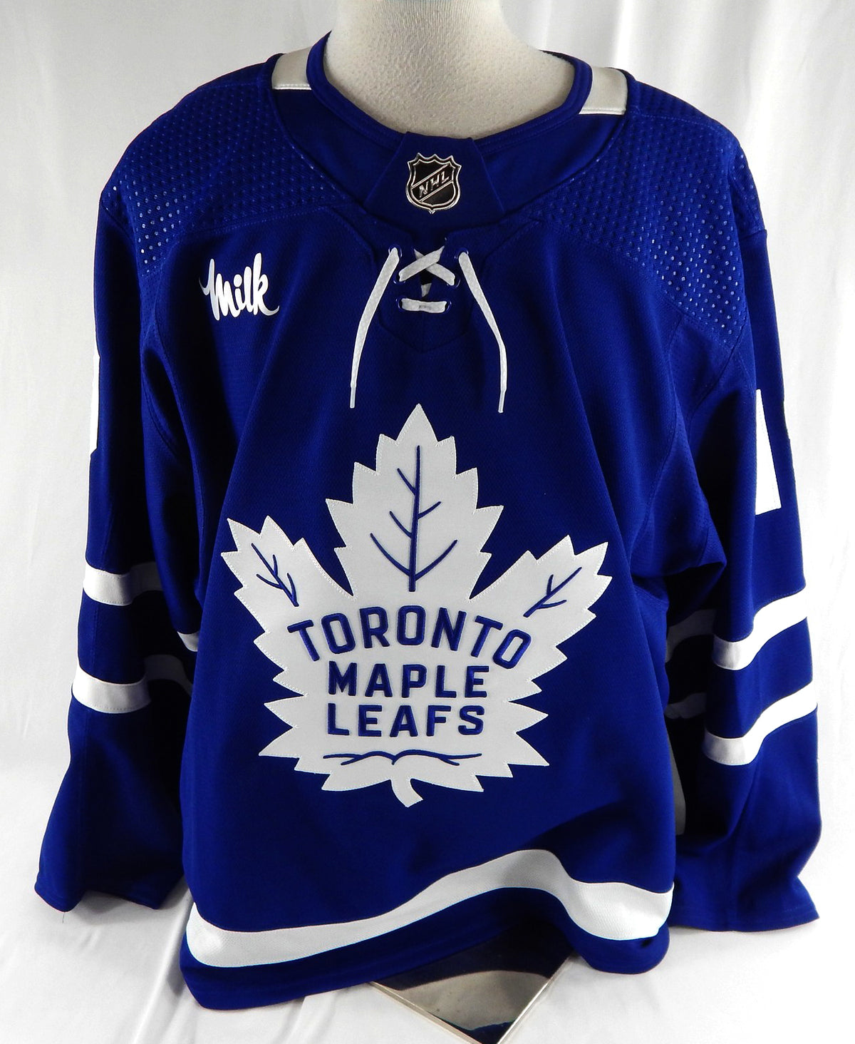 2023-23 Toronto Maple Leafs Calle Jarnkrok #19 Game Issued Blue Jersey  56 543 Pic2