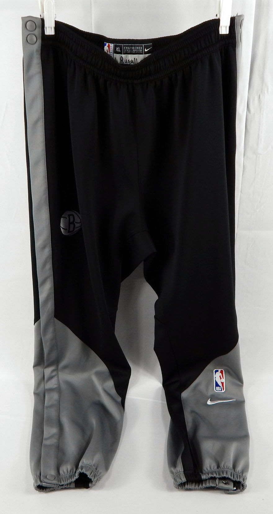 2024-25 Brooklyn Nets D'Angelo Russell #1 Game Used Black Warm Up Pants XL 990