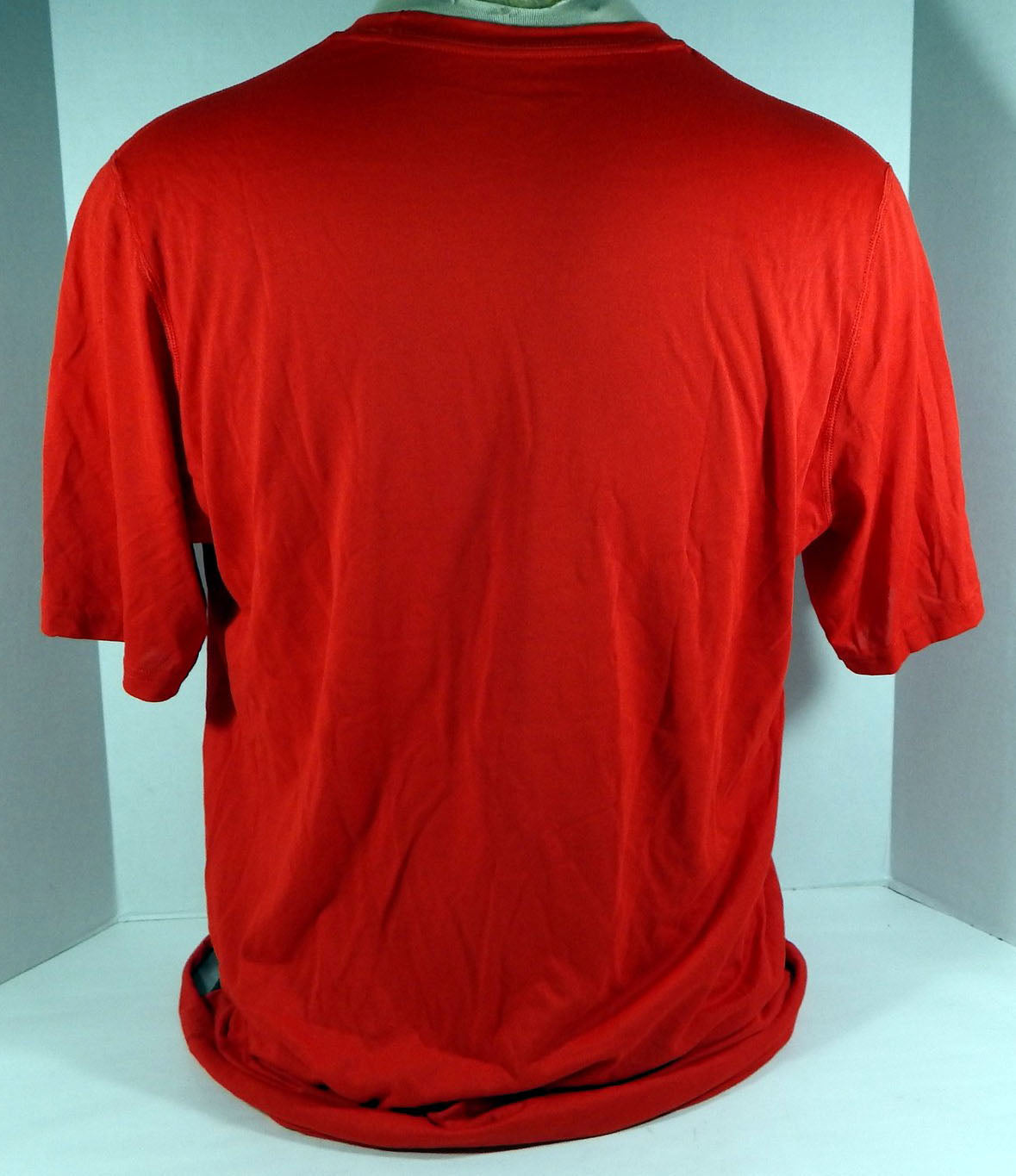 2020-21 Detroit Pistons Team Issued Red Training T-Shirt Nike CV3851-657 XLT 61S Pic2