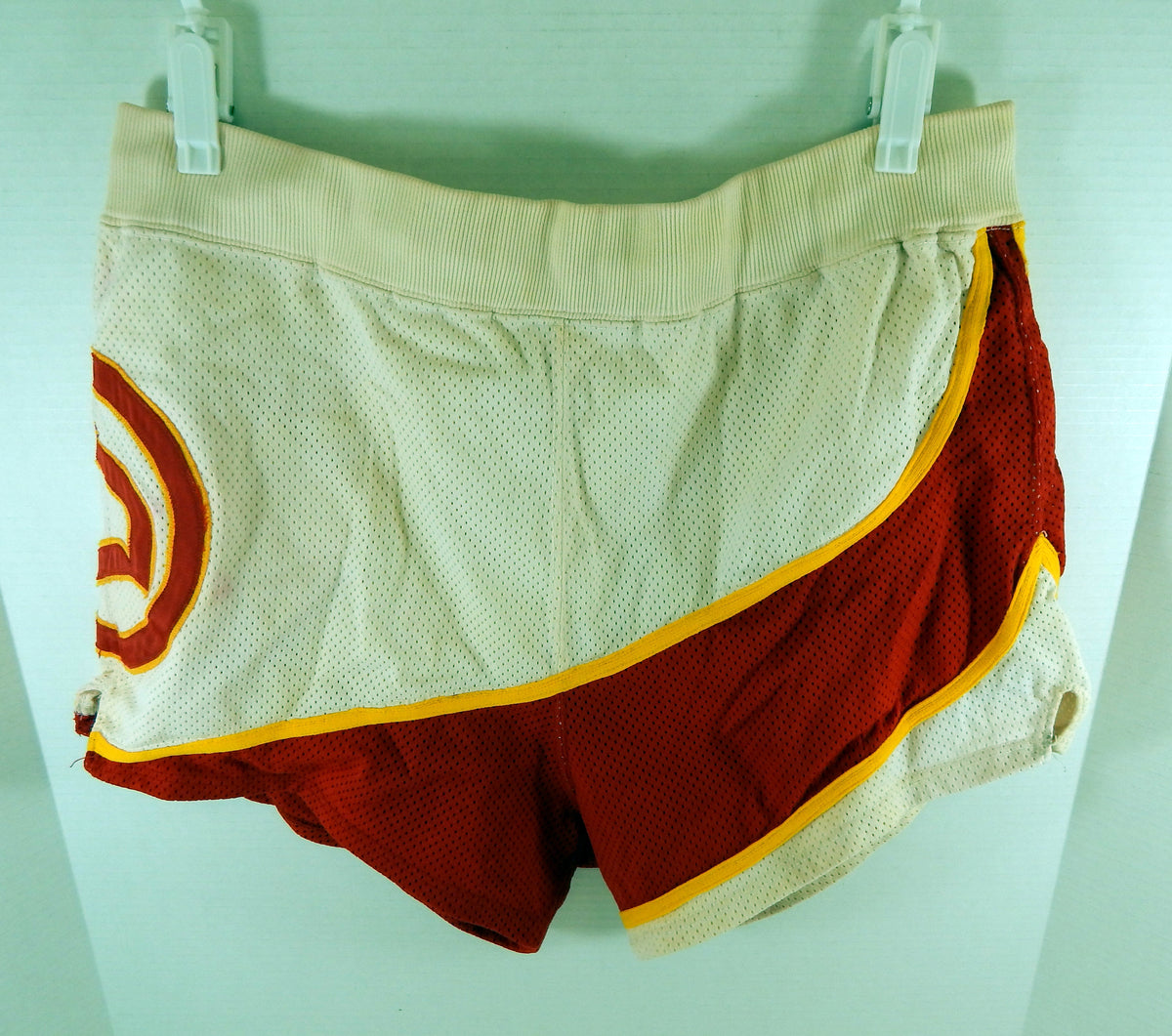1980s Atlanta Hawks #42 Game Used White Shorts 34 DP51603