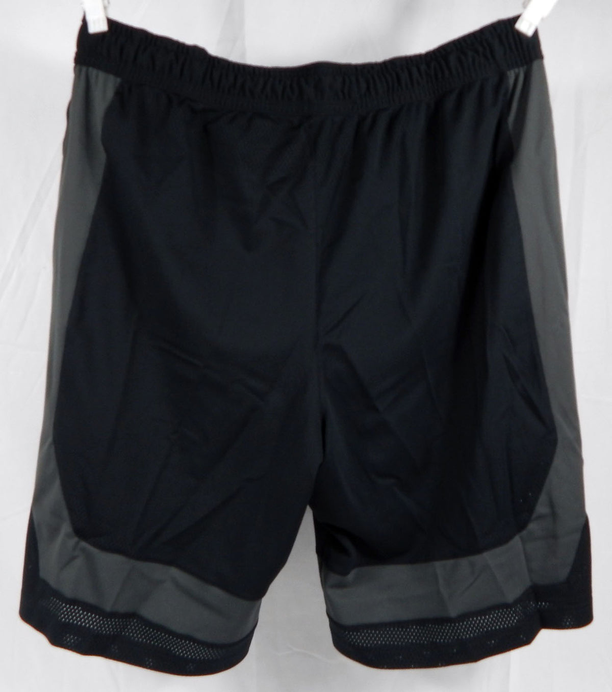 2018-19 Detroit Pistons Game Issued Black Shorts Motor City Ed Nike 010 42+2 9S Pic2