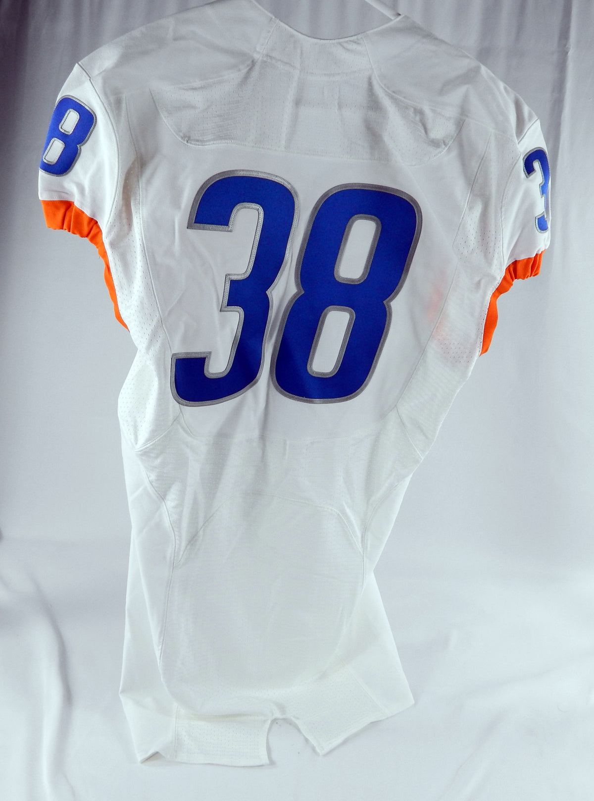 2012-17 Boise State Broncos #38 Game Issued White Jersey Football 44+4 572 Pic2