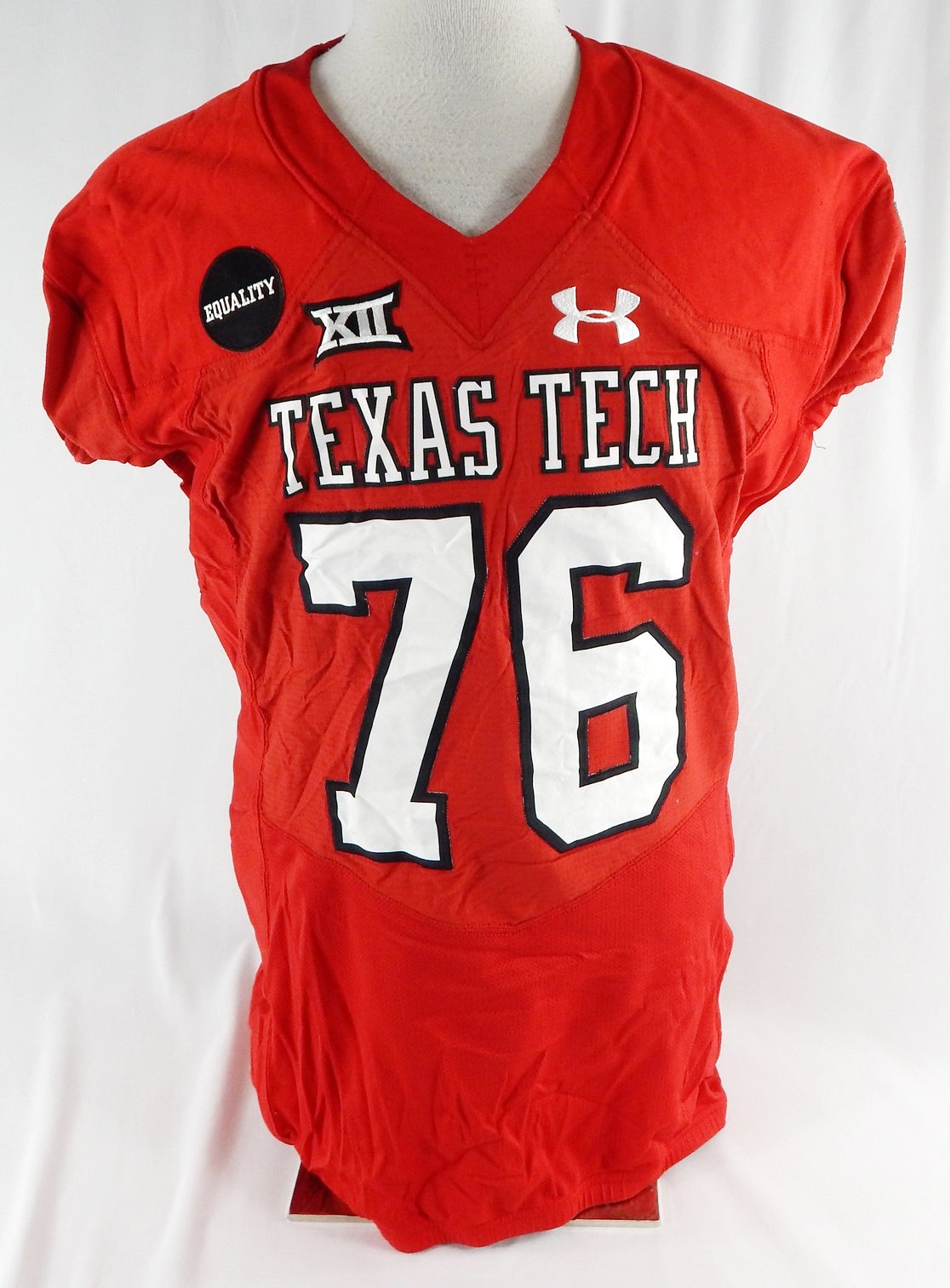 2017 Texas Tech Red Raiders #76 Game Used Red Jersey Equality Patch Football 3 Pic2