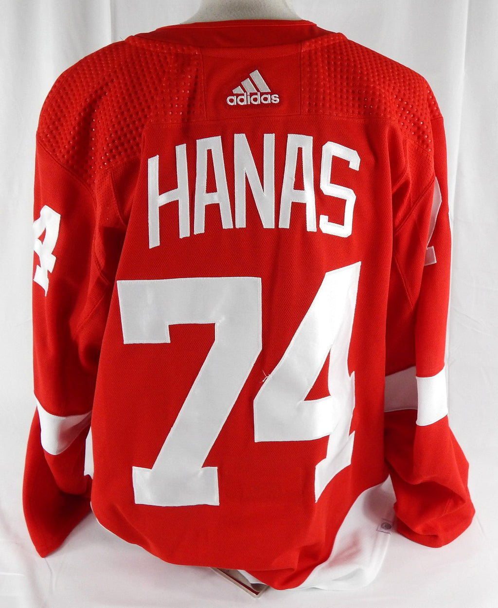 2022-23 Detroit Red Wings Cross Hanas #74 Game Issued Red Jersey 56 027 Pic2