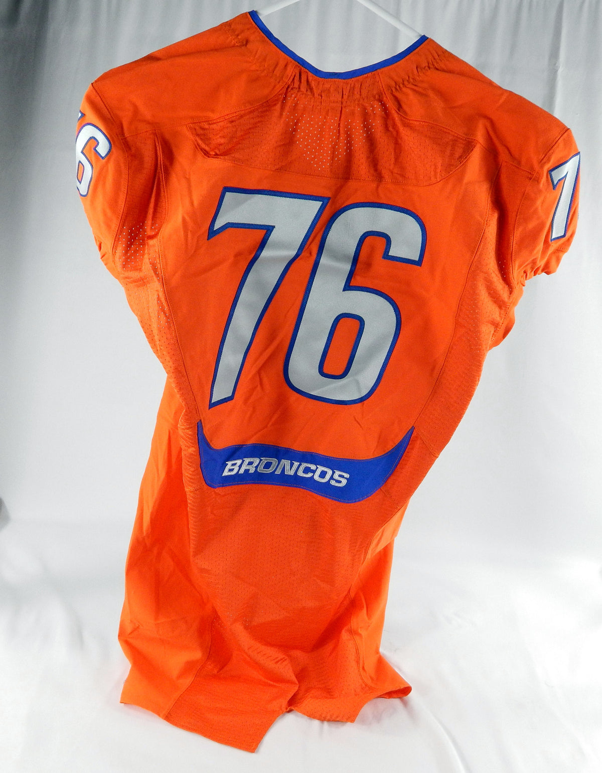 2012-17 Boise State Broncos #76 Game Issued Orange Jersey Football 48+4 588 Pic2