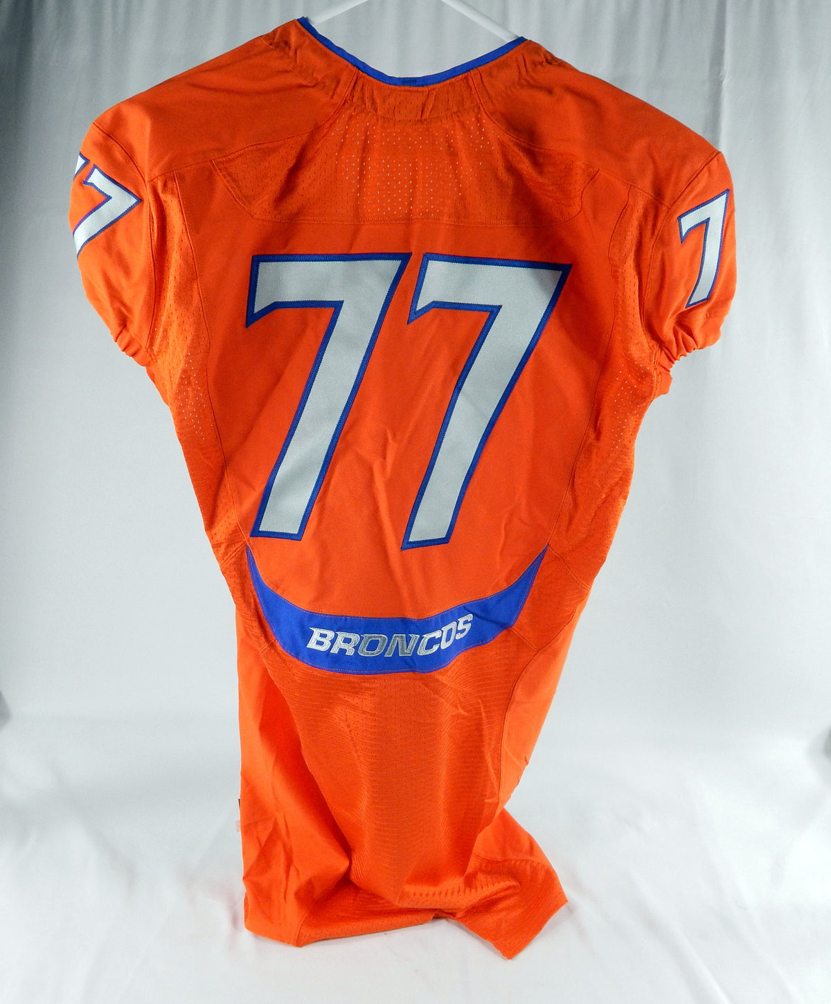 2012-17 Boise State Broncos #77 Game Issued Orange Jersey Football 48+4 590 Pic2