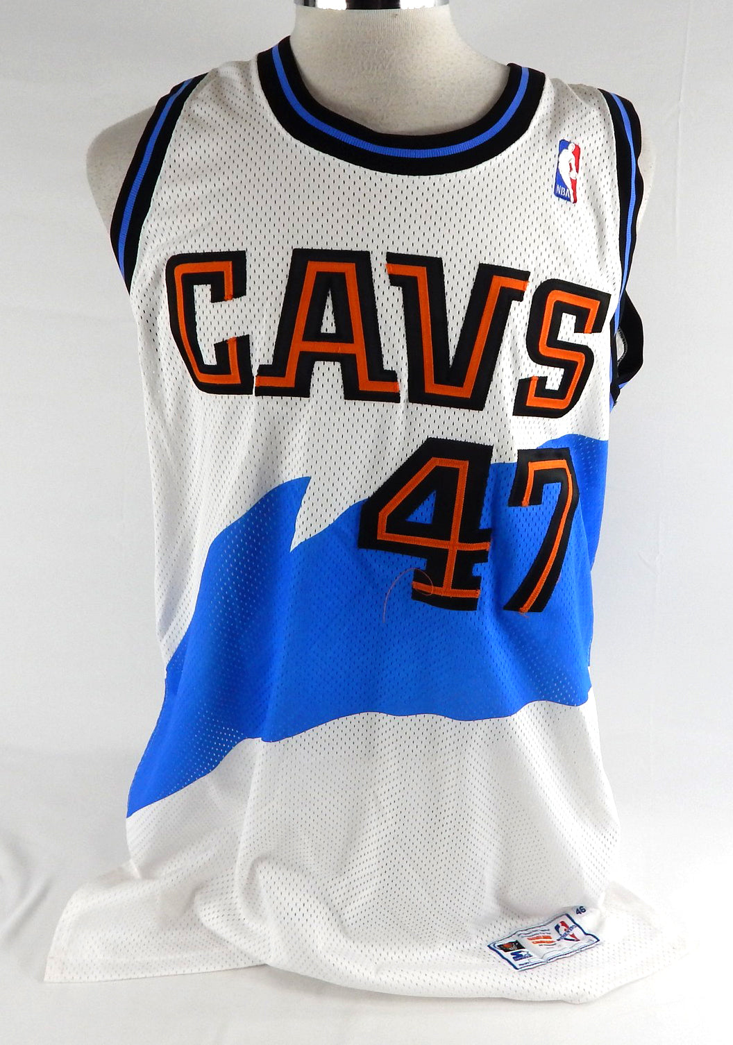 1999-00 Cleveland Cavaliers Ian Bramlett #47 Game Issued White Jersey 46 830