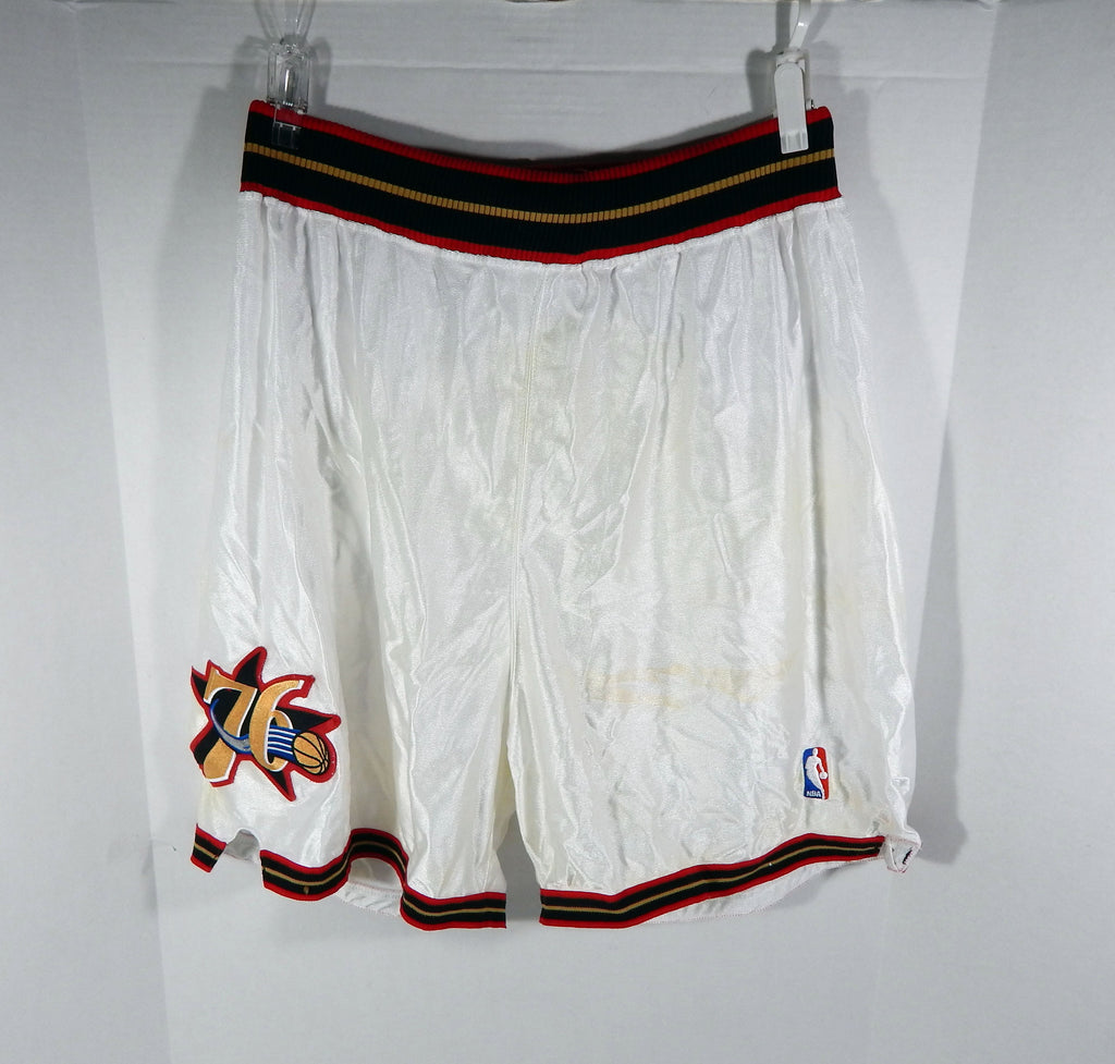 2000s Philadelphia 76ers #21 Game Used White Shorts 42+1+1 DP68203