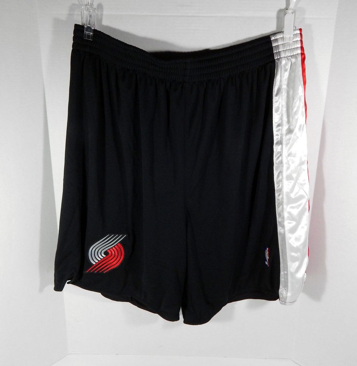 2000s Portland Trailblazers Game Issued Black Shorts 48 DP68206