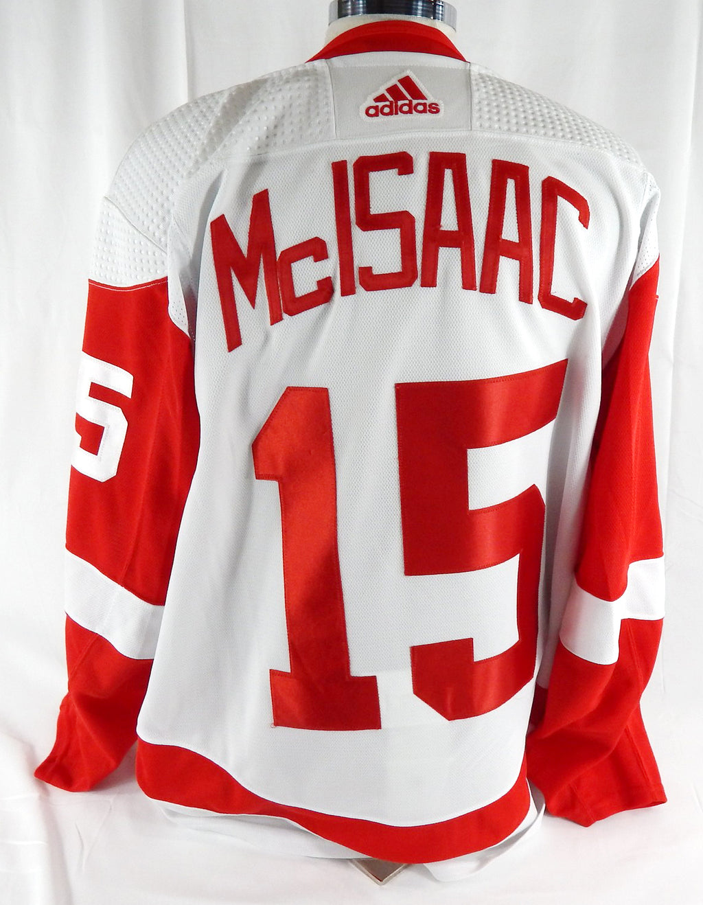 2022-23 Detroit Red Wings Jared McIsaac #15 Game Issued White Jersey 56 036 Pic2