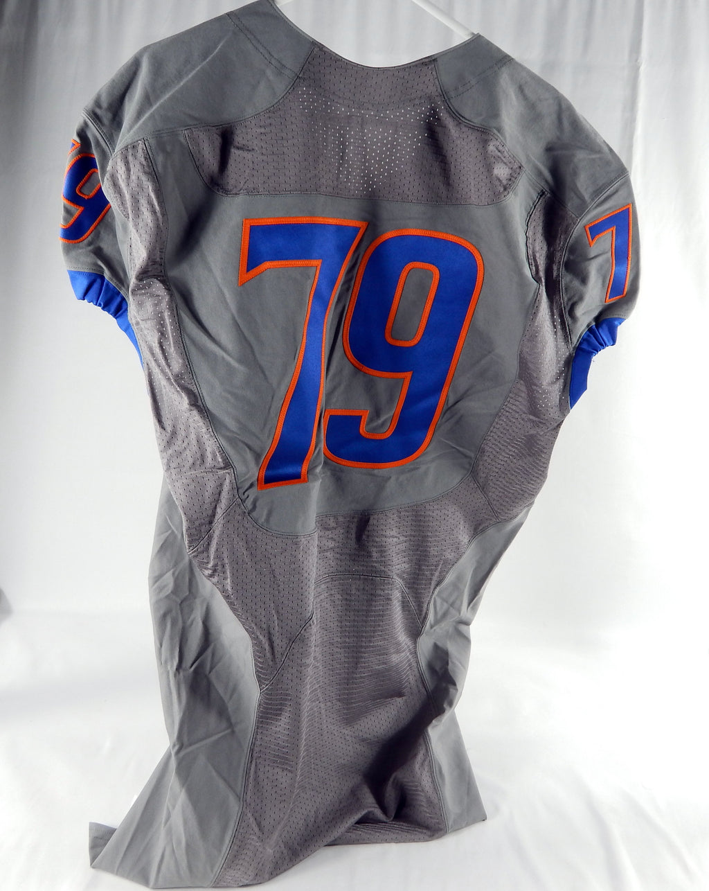 2012-17 Boise State Broncos #79 Game Issued Grey Jersey Football 50+4 627 Pic2