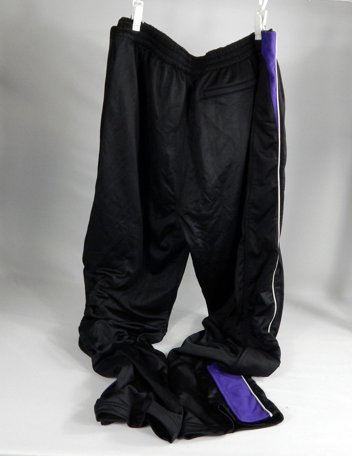 2000s Toronto Raptors Game Issued Black Warm Up Pants 3XL+4 888 Pic2