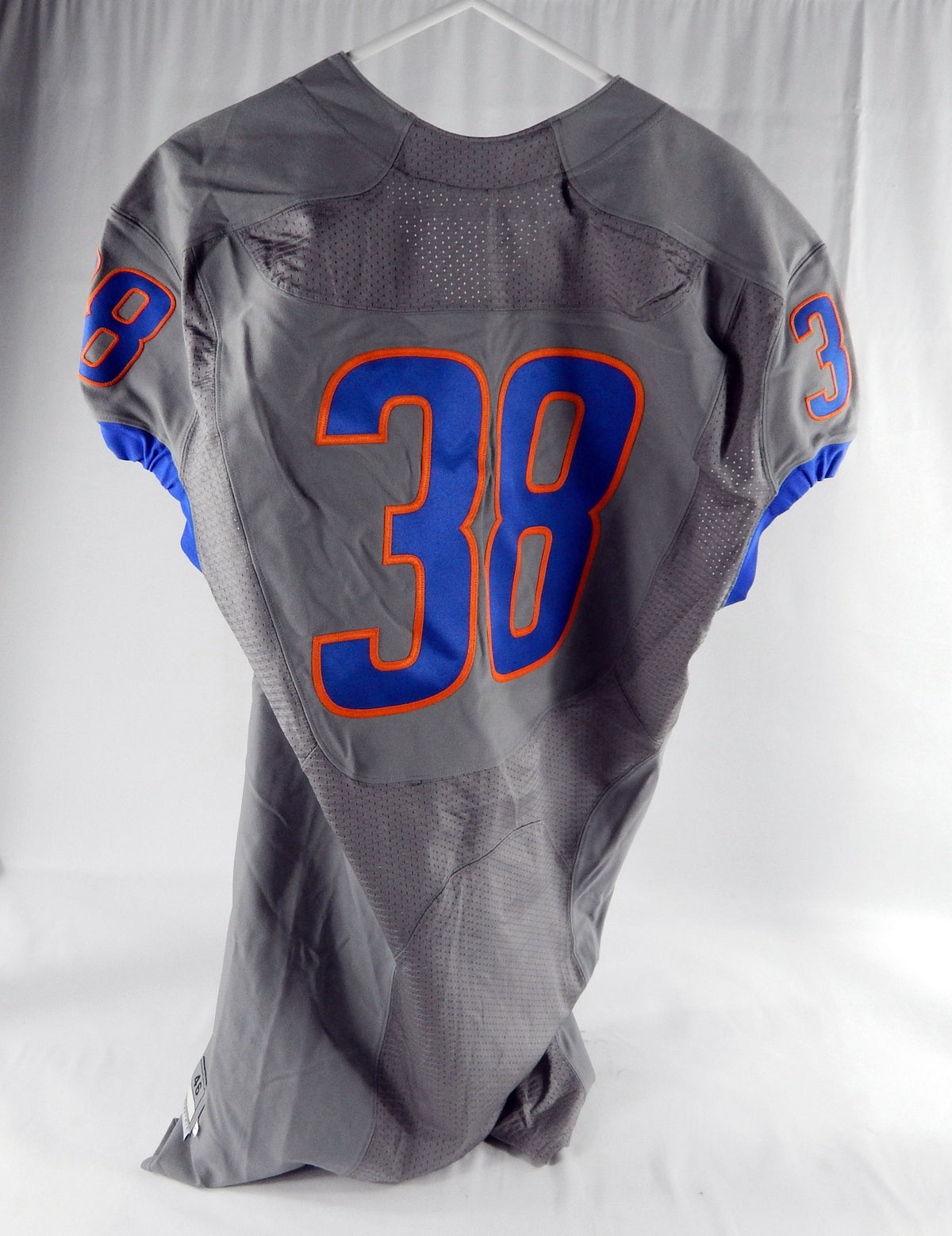 2012-17 Boise State Broncos #38 Game Issued Grey Jersey Football 46+4 633 Pic2