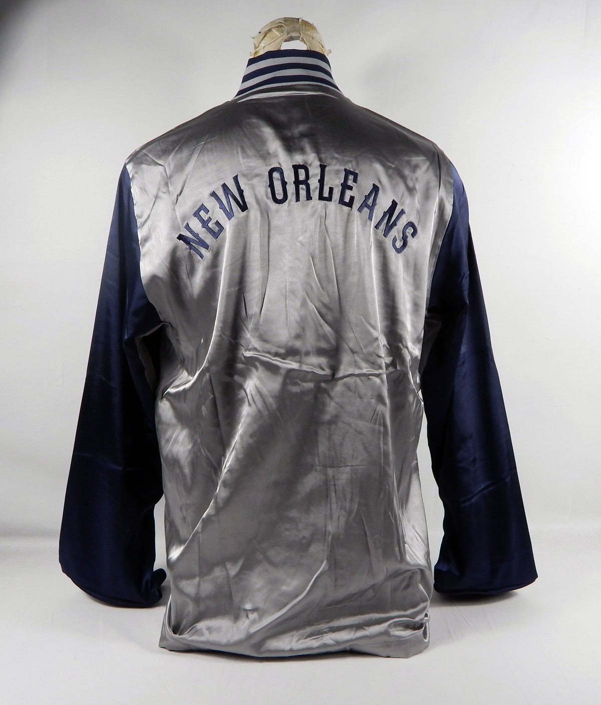 2014-15 New Orleans Pelicans Game Issued Grey Warm Up Jacket XL+2 975S Pic2