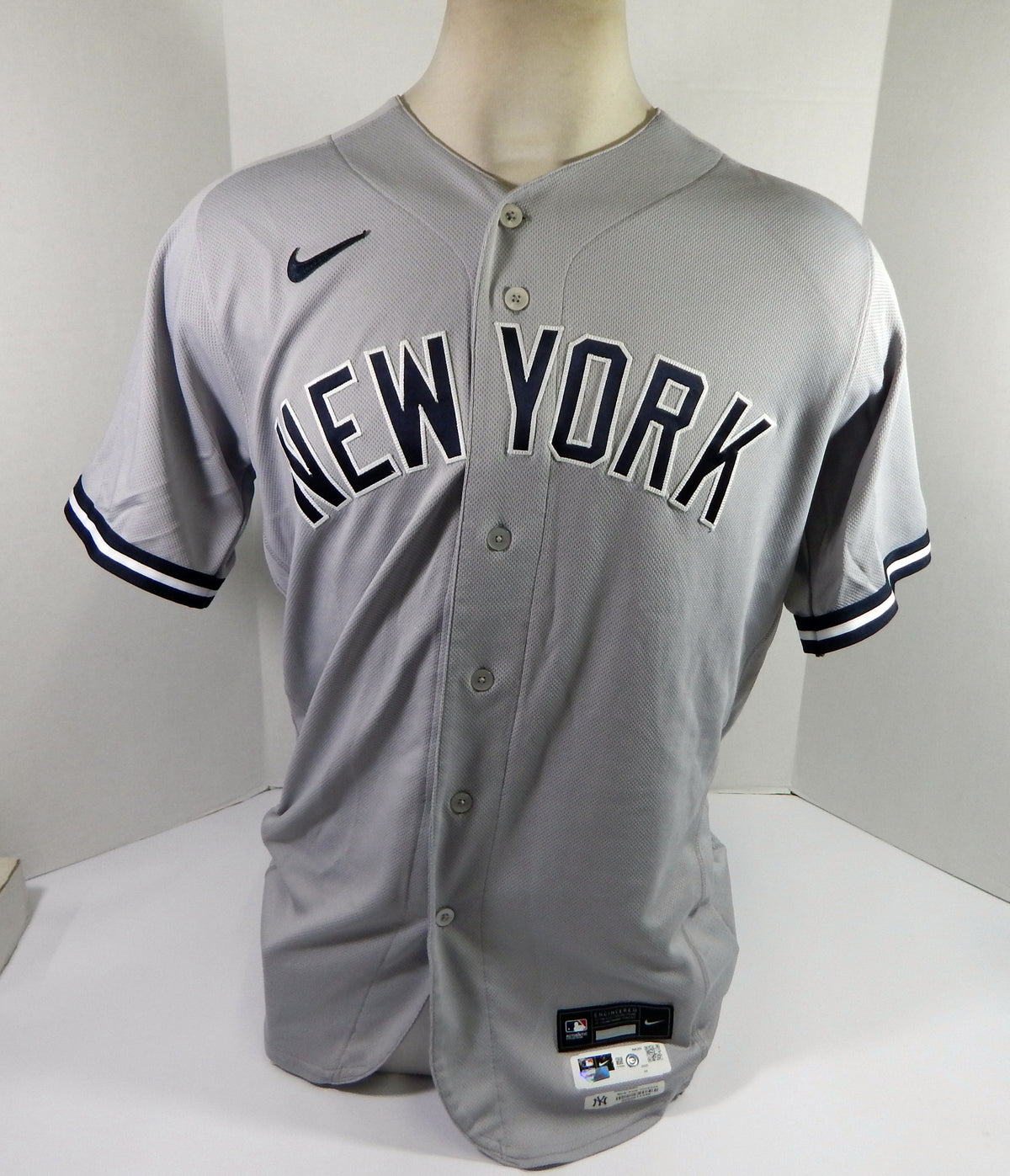 2020 New York Yankees Jonathan Loaisiga #43 Game Issued Used Grey Jersey HGS P 4 Pic2