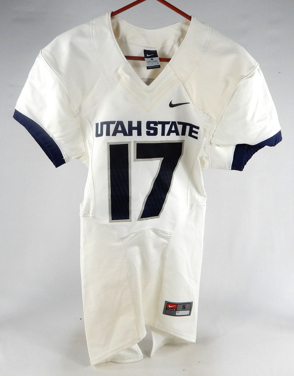 2013-15 Utah State Aggies #17 Game Used White Jersey NP R S 046