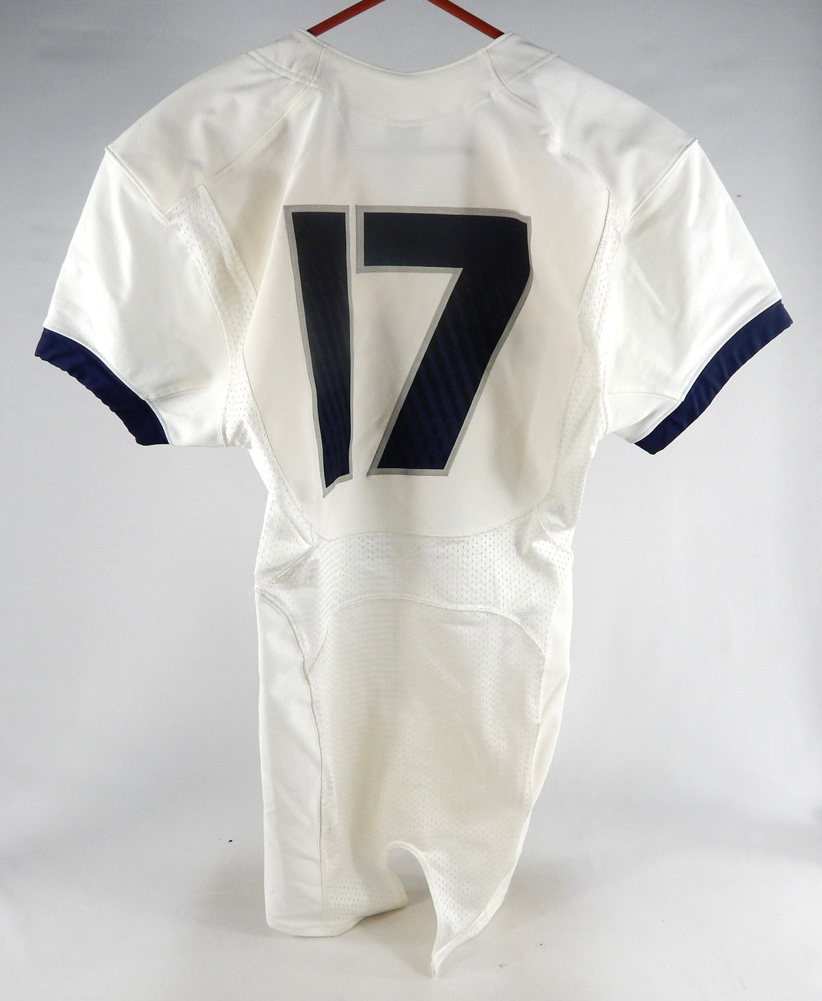 2013-15 Utah State Aggies #17 Game Used White Jersey NP R S 046 Pic2
