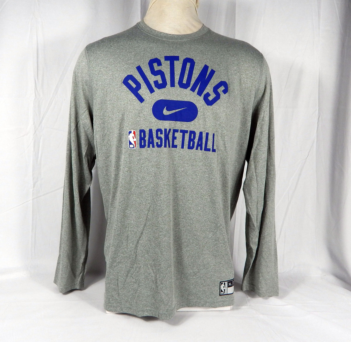 2021-22 Detroit Pistons Team Issued Grey Long Sleeve Training Shirt 63 XL 03S