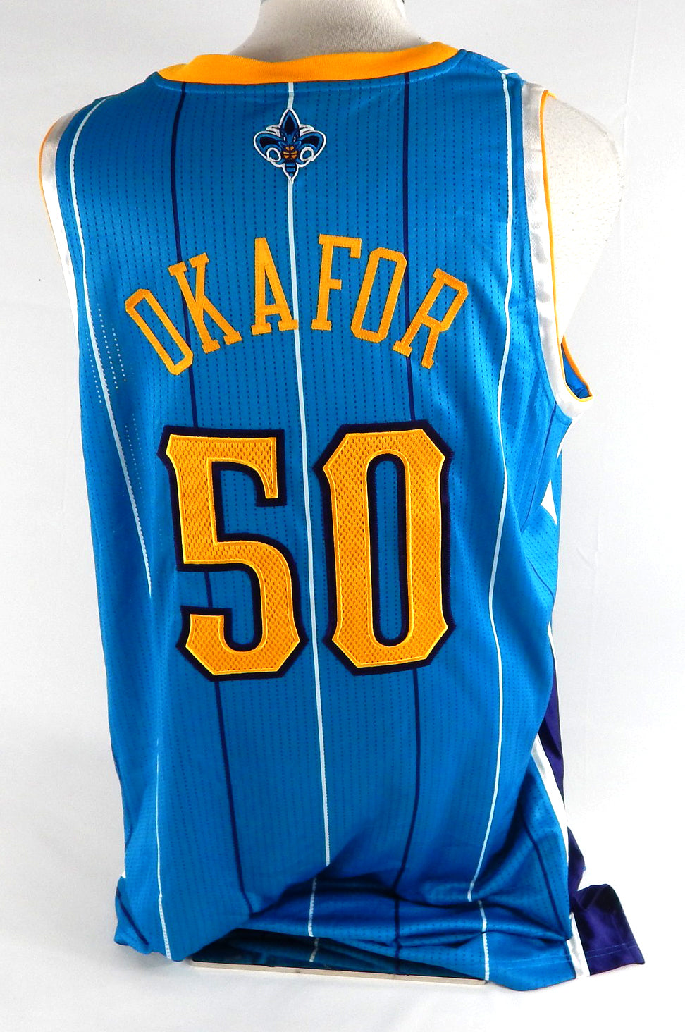 2010-11 New Orleans Hornets Emeka Okafor #50 Game Issued Blue Jersey 3XL 959 Pic2