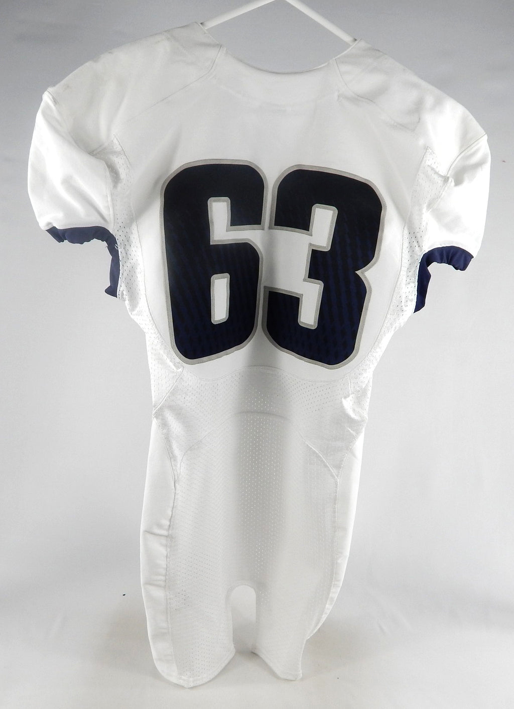 2013-15 Utah State Aggies #63 Game Used White Jersey NP Rem M 058 Pic2