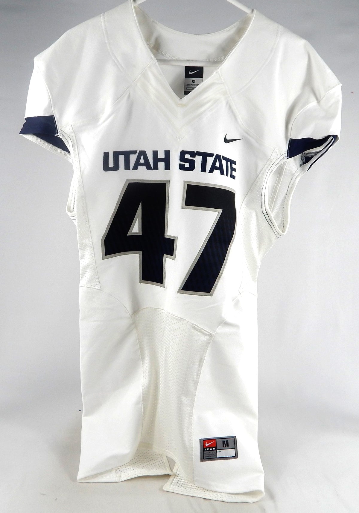 2013-15 Utah State Aggies #47 Game Used White Jersey NP R M 062