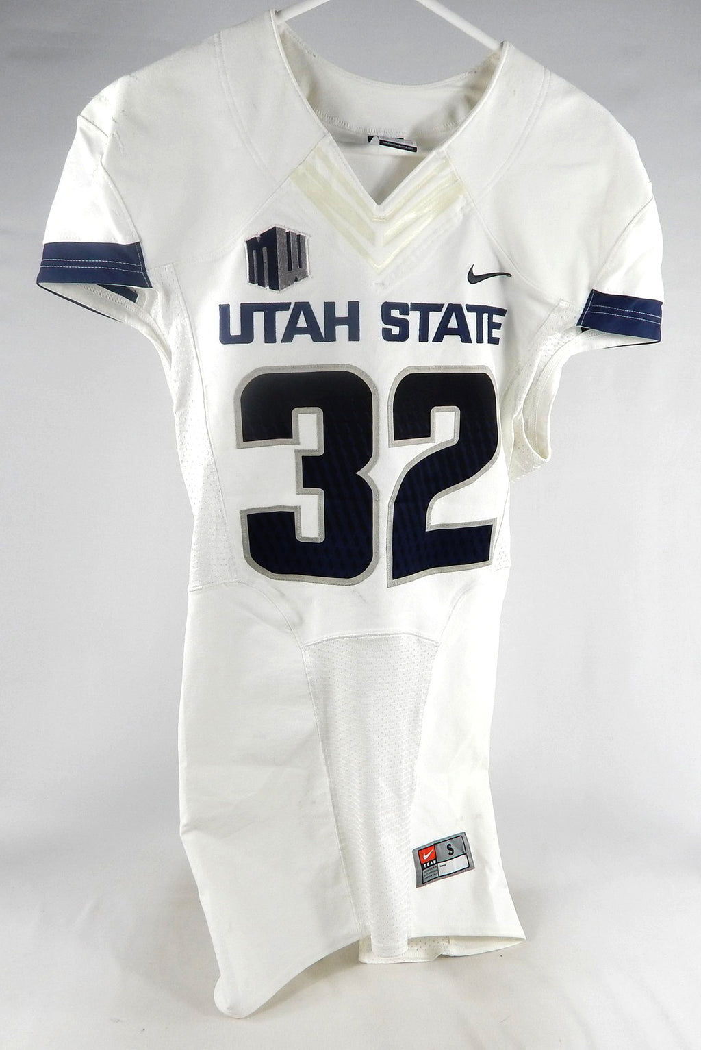 2013-15 Utah State Aggies #32 Game Used White Jersey NP R S 064