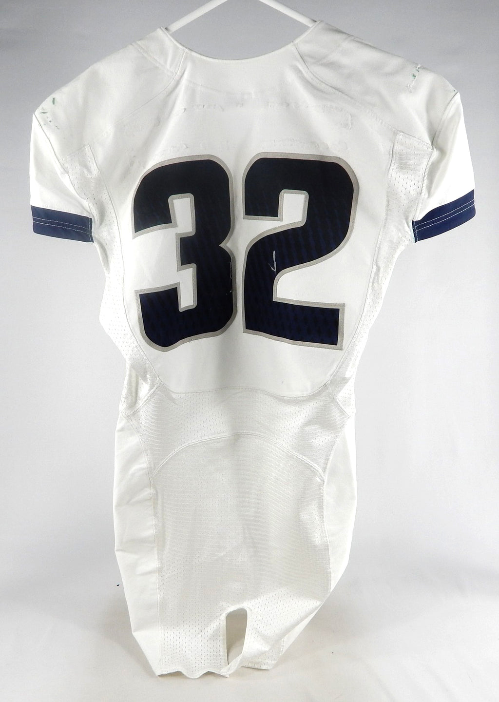 2013-15 Utah State Aggies #32 Game Used White Jersey NP R S 064 Pic2
