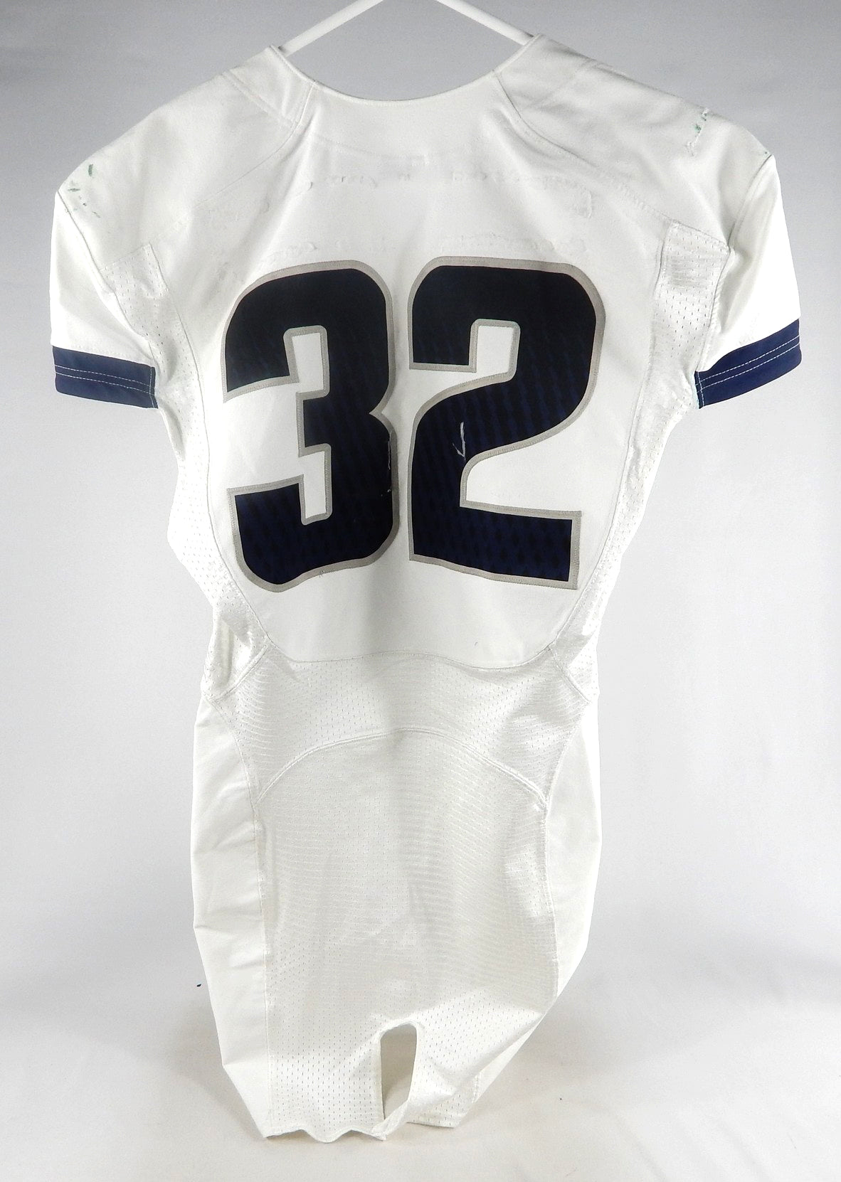 2013-15 Utah State Aggies #32 Game Used White Jersey NP R S 064 Pic2