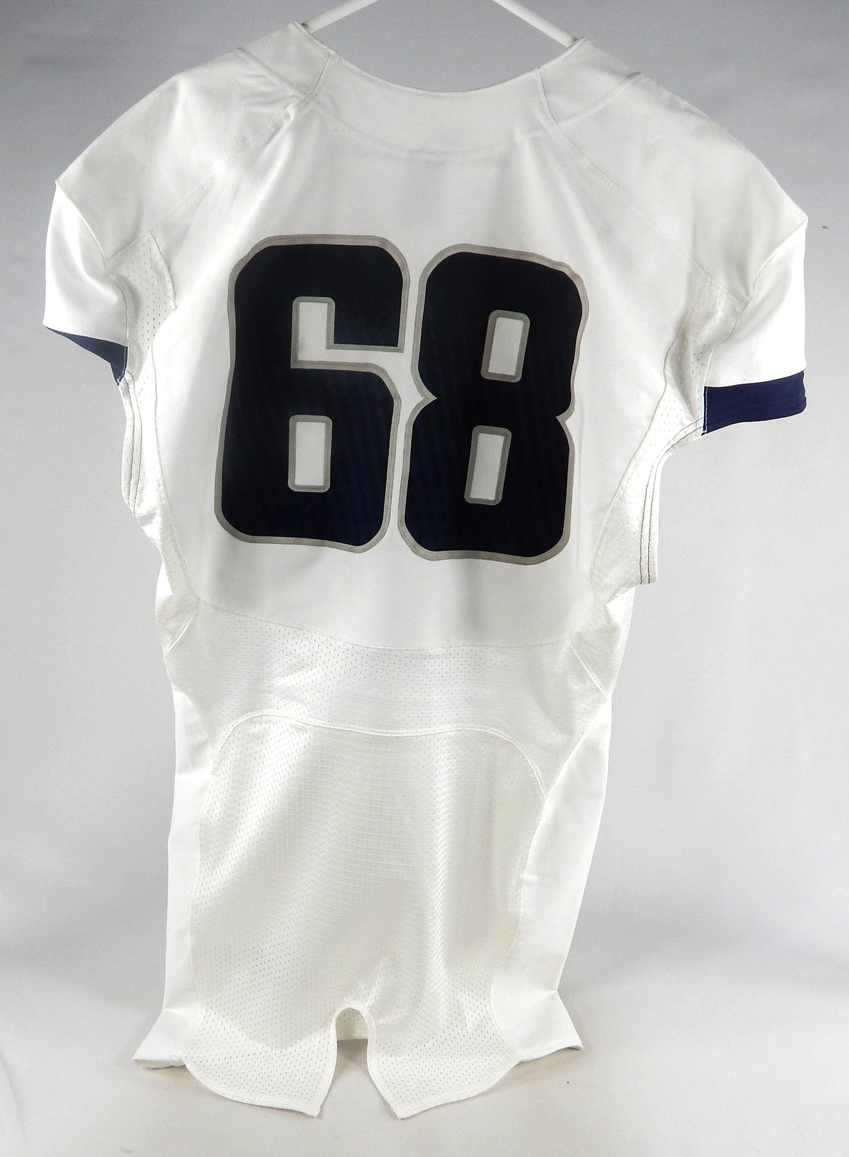 2013-15 Utah State Aggies #68 Game Used White Jersey NP Rem L 072 Pic2