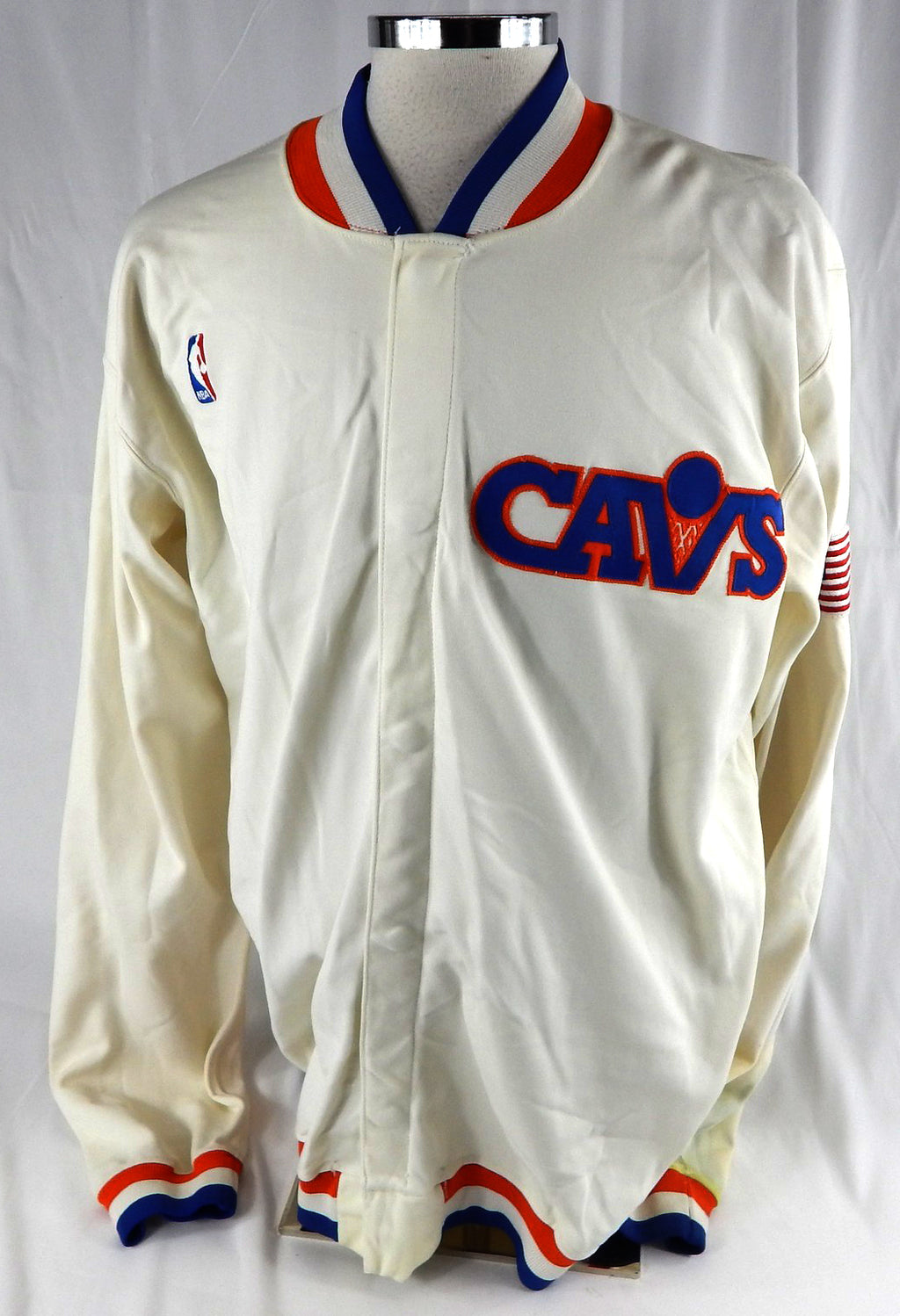 1983-87 Cleveland Cavaliers Brown Game Used White Warm Up Jacket USA P 46 250