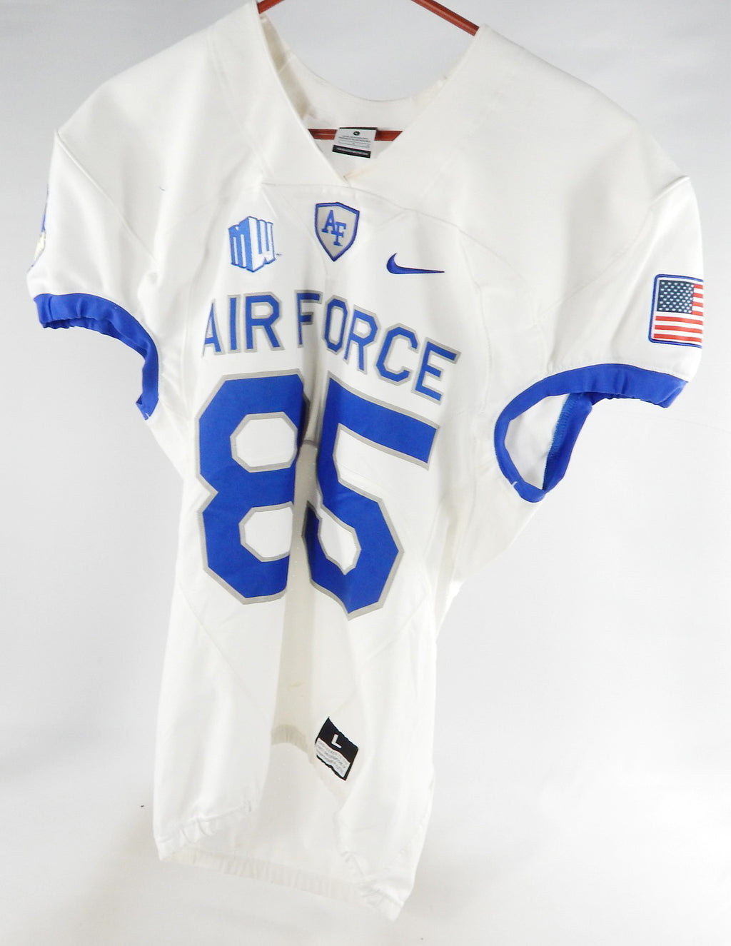 Air Force Falcons #85 Game Used White Jersey Name Plate Removed L 966